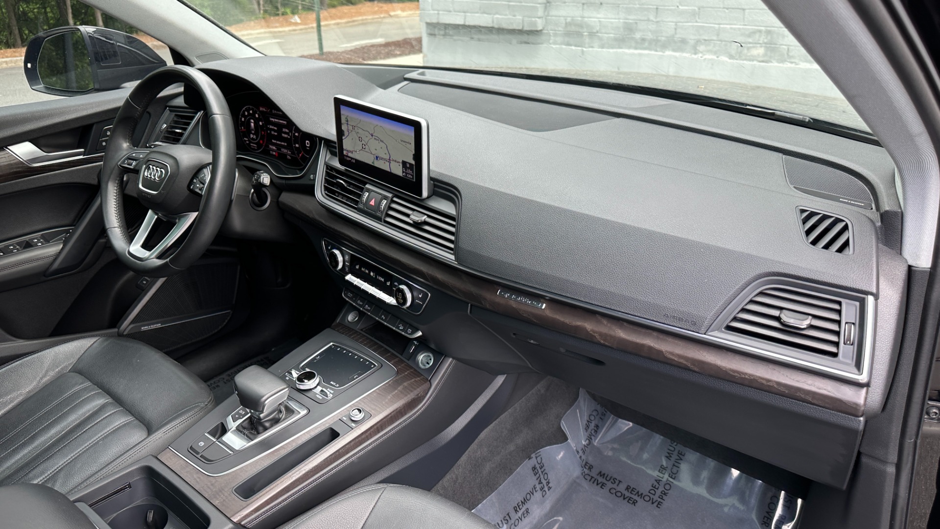 Used 2018 Audi Q5 PRESTIGE / DRIVER ASSISTANCE / COLD WEATHER / WOOD INLAYS for sale $25,995 at Formula Imports in Charlotte NC 28227 33