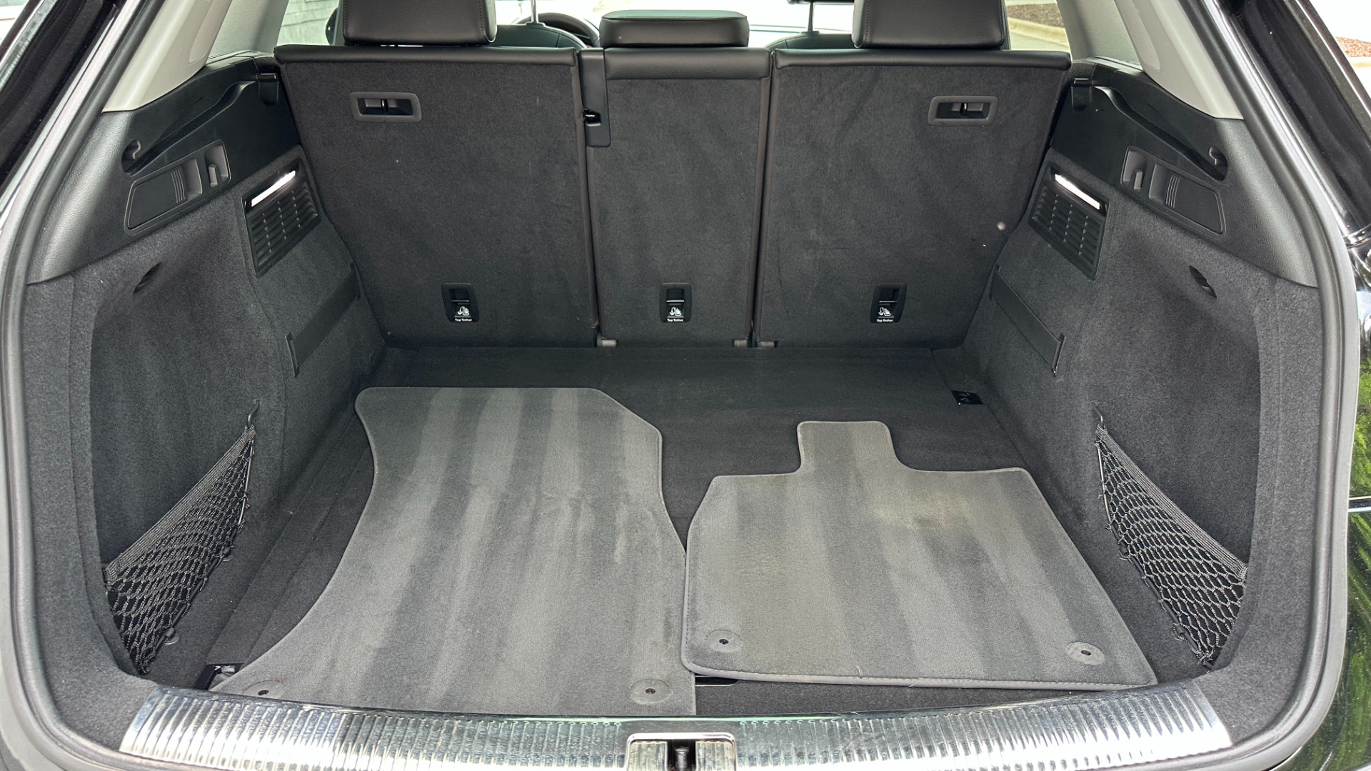 Used 2018 Audi Q5 PRESTIGE / DRIVER ASSISTANCE / COLD WEATHER / WOOD INLAYS for sale $25,995 at Formula Imports in Charlotte NC 28227 41