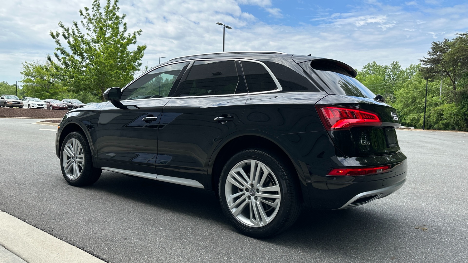 Used 2018 Audi Q5 PRESTIGE / DRIVER ASSISTANCE / COLD WEATHER / WOOD INLAYS for sale $25,995 at Formula Imports in Charlotte NC 28227 5