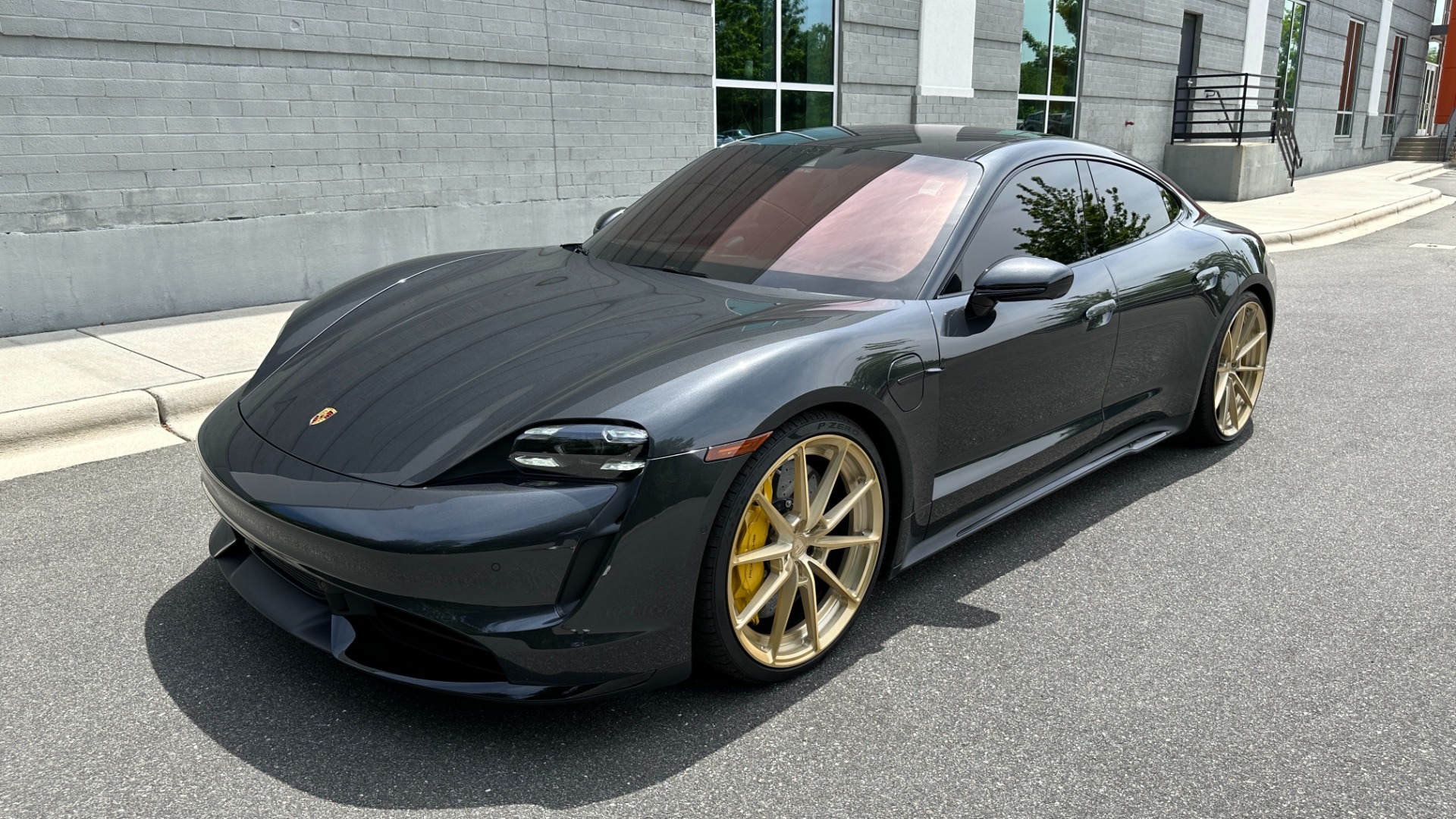 Used 2020 Porsche Taycan TURBO S / ANRKY WHEELS / BURMESTER / PDCC / INNODRIVE for sale $127,999 at Formula Imports in Charlotte NC 28227 5