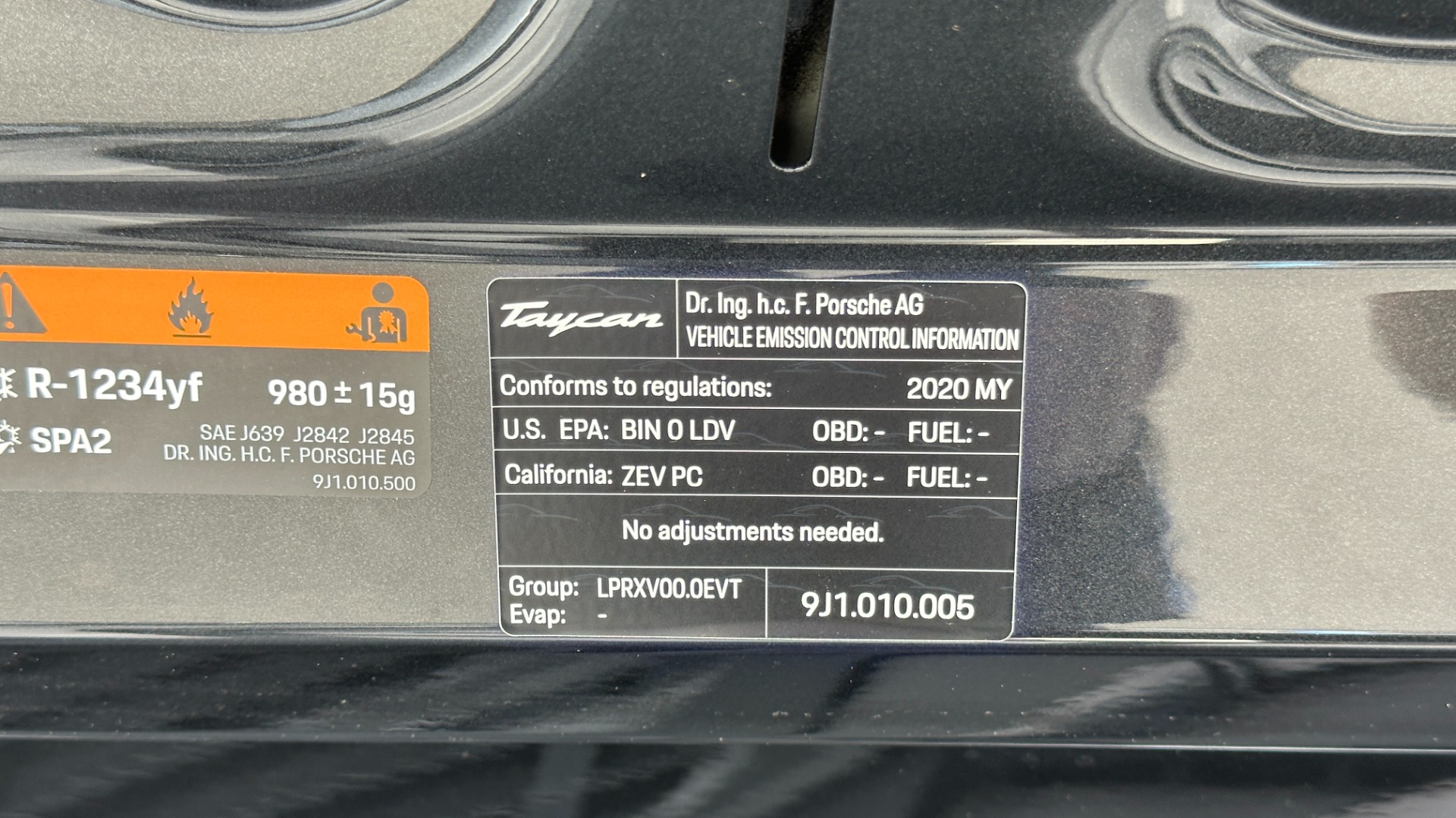 Used 2020 Porsche Taycan TURBO S / ANRKY WHEELS / BURMESTER / PDCC / INNODRIVE for sale $127,999 at Formula Imports in Charlotte NC 28227 51