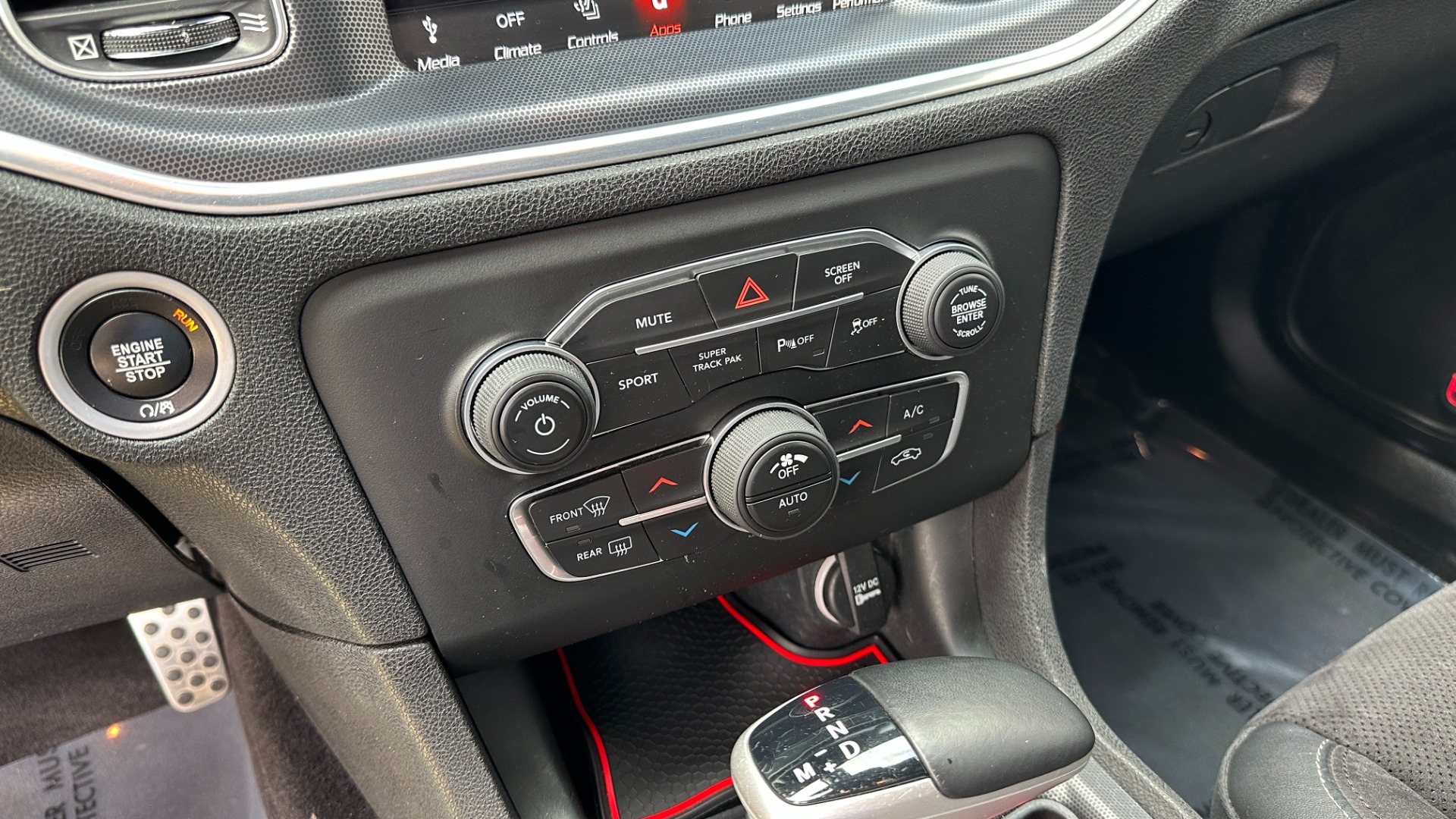 Used 2018 Dodge Charger R/T SCAT PACK / BEATS AUDIO / DYNAMICS PKG / SCAT PACK LEATHER SEATS for sale $35,999 at Formula Imports in Charlotte NC 28227 16