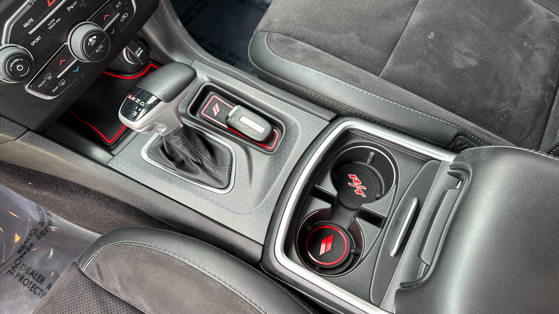Used 2018 Dodge Charger R/T SCAT PACK / BEATS AUDIO / DYNAMICS PKG / SCAT PACK LEATHER SEATS for sale $35,999 at Formula Imports in Charlotte NC 28227 17