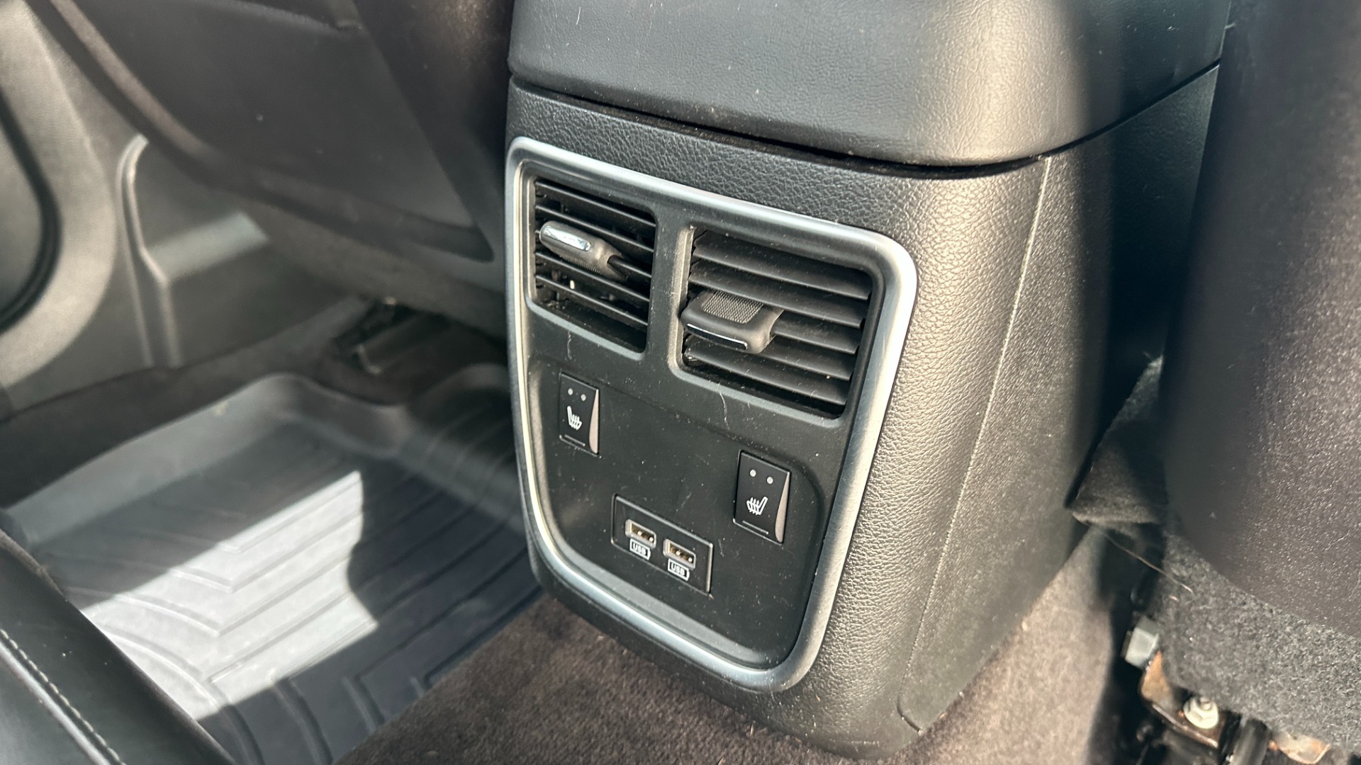Used 2018 Dodge Charger R/T SCAT PACK / BEATS AUDIO / DYNAMICS PKG / SCAT PACK LEATHER SEATS for sale $35,999 at Formula Imports in Charlotte NC 28227 22