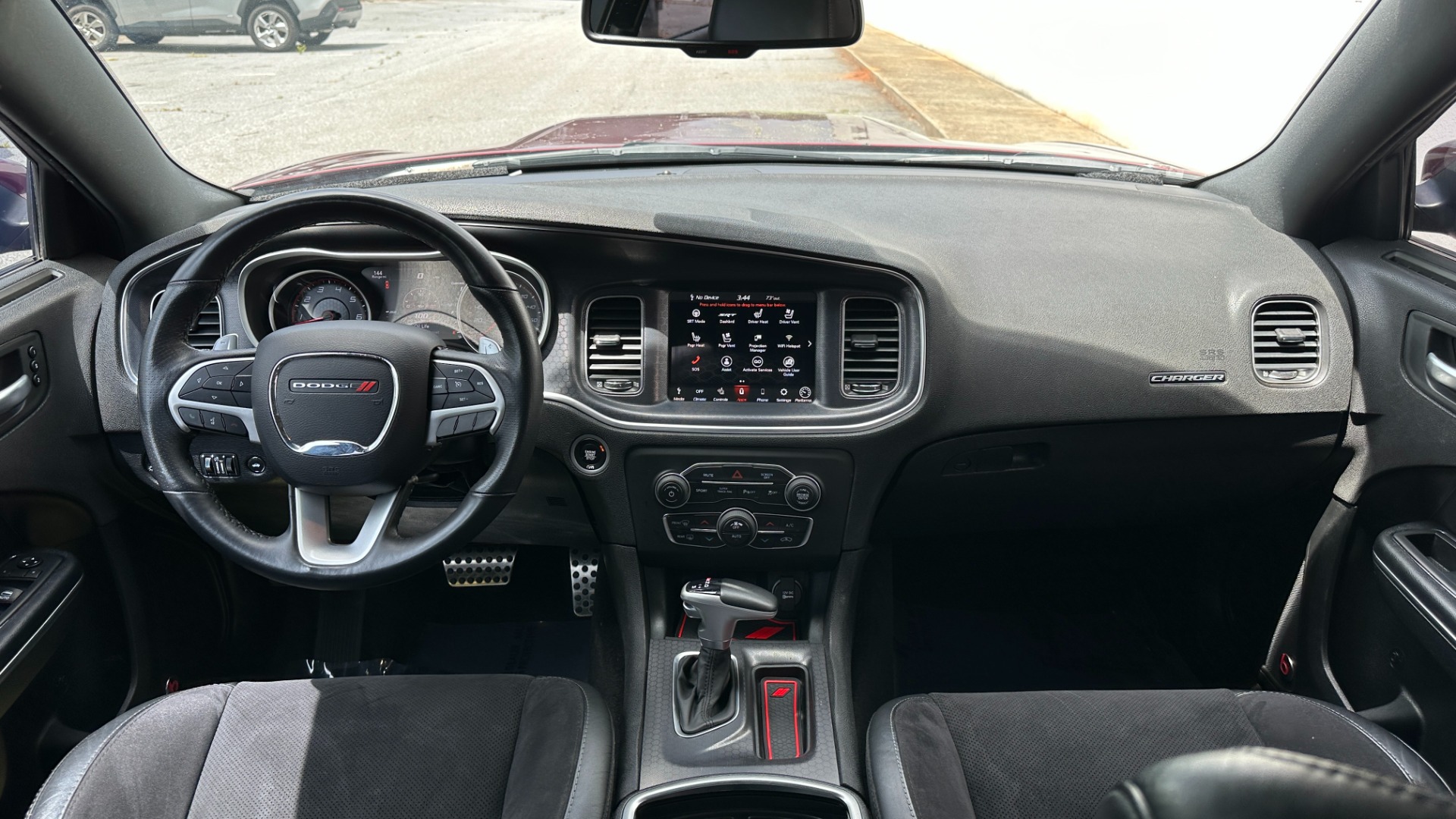 Used 2018 Dodge Charger R/T SCAT PACK / BEATS AUDIO / DYNAMICS PKG / SCAT PACK LEATHER SEATS for sale $35,999 at Formula Imports in Charlotte NC 28227 23