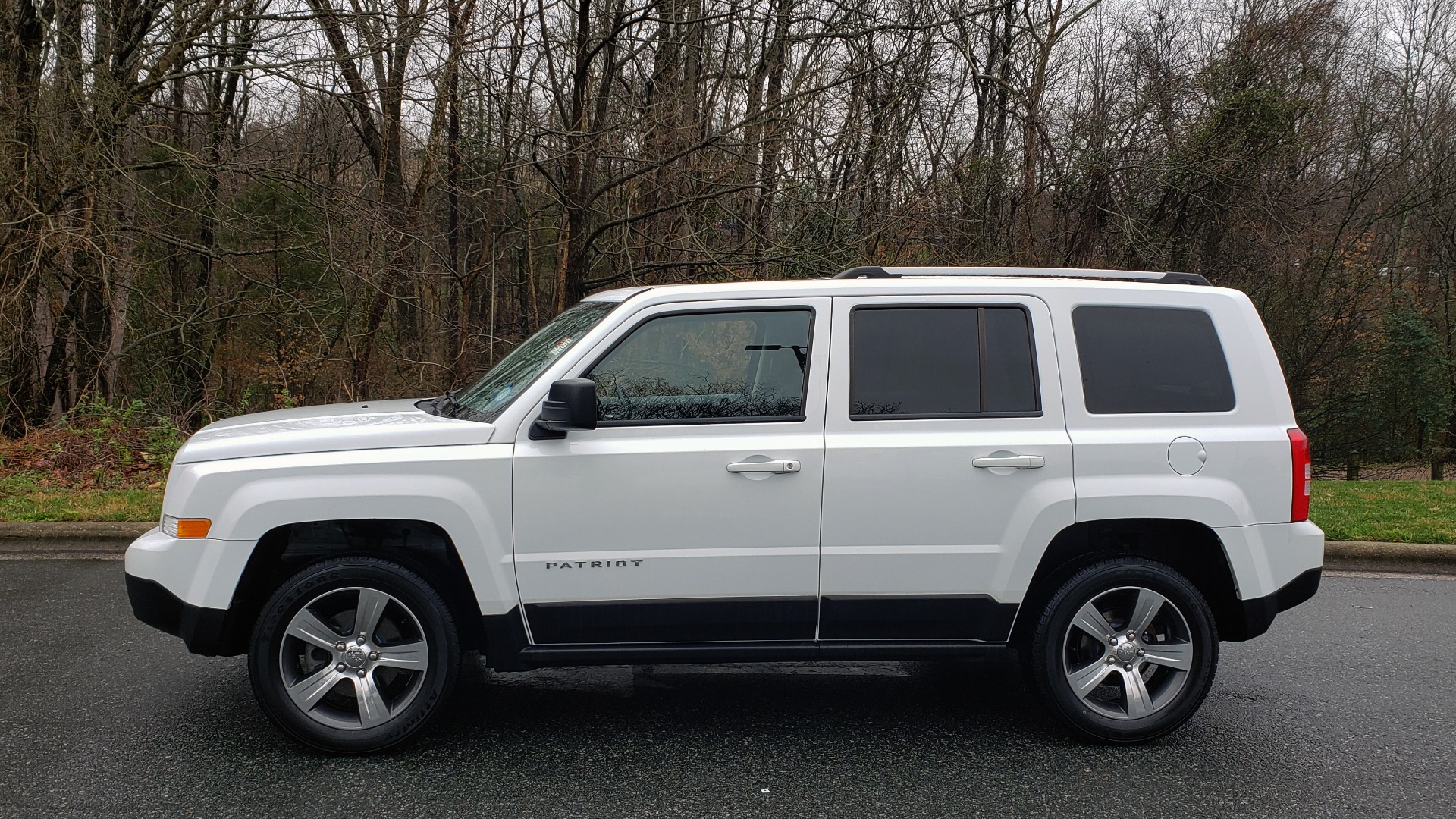 Used 2016 Jeep PATRIOT HIGH ALTITUDE EDITION 4WD / SUNROOF / 4-CYL / 6-SPD AUTO for sale $14,695 at Formula Imports in Charlotte NC 28227 2