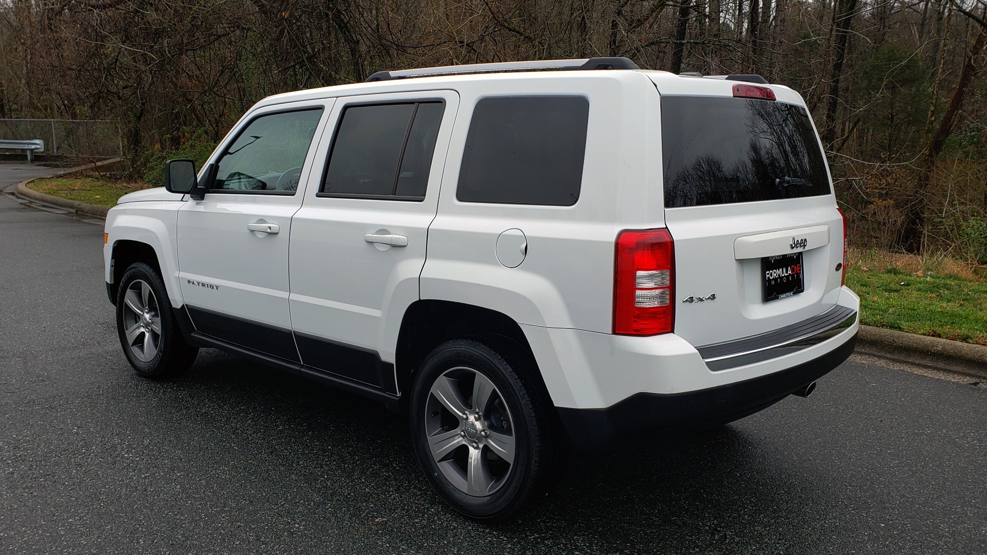 Used 2016 Jeep PATRIOT HIGH ALTITUDE EDITION 4WD / SUNROOF / 4-CYL / 6-SPD AUTO for sale $14,695 at Formula Imports in Charlotte NC 28227 3