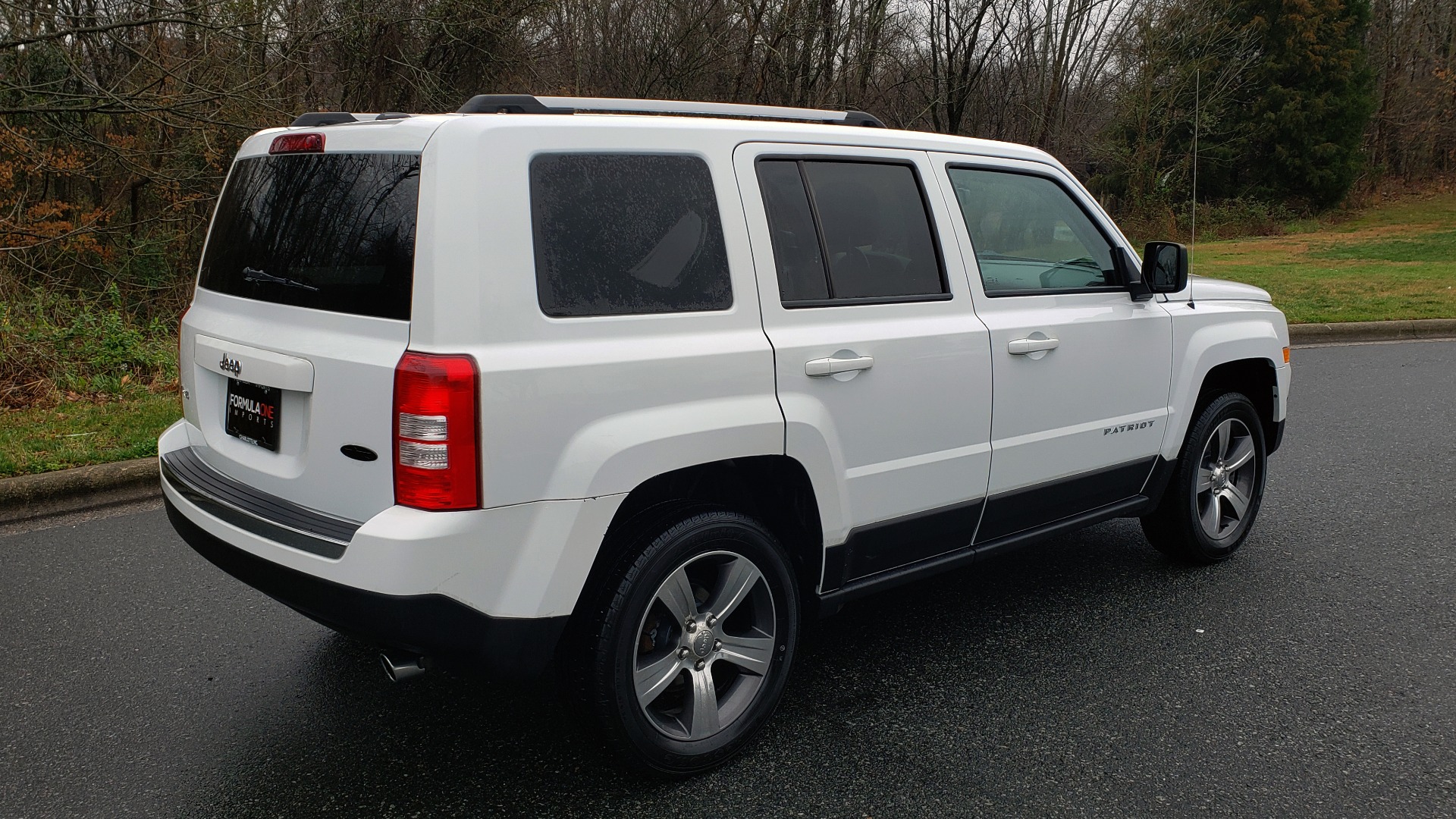 Used 2016 Jeep PATRIOT HIGH ALTITUDE EDITION 4WD / SUNROOF / 4-CYL / 6-SPD AUTO for sale $14,695 at Formula Imports in Charlotte NC 28227 6