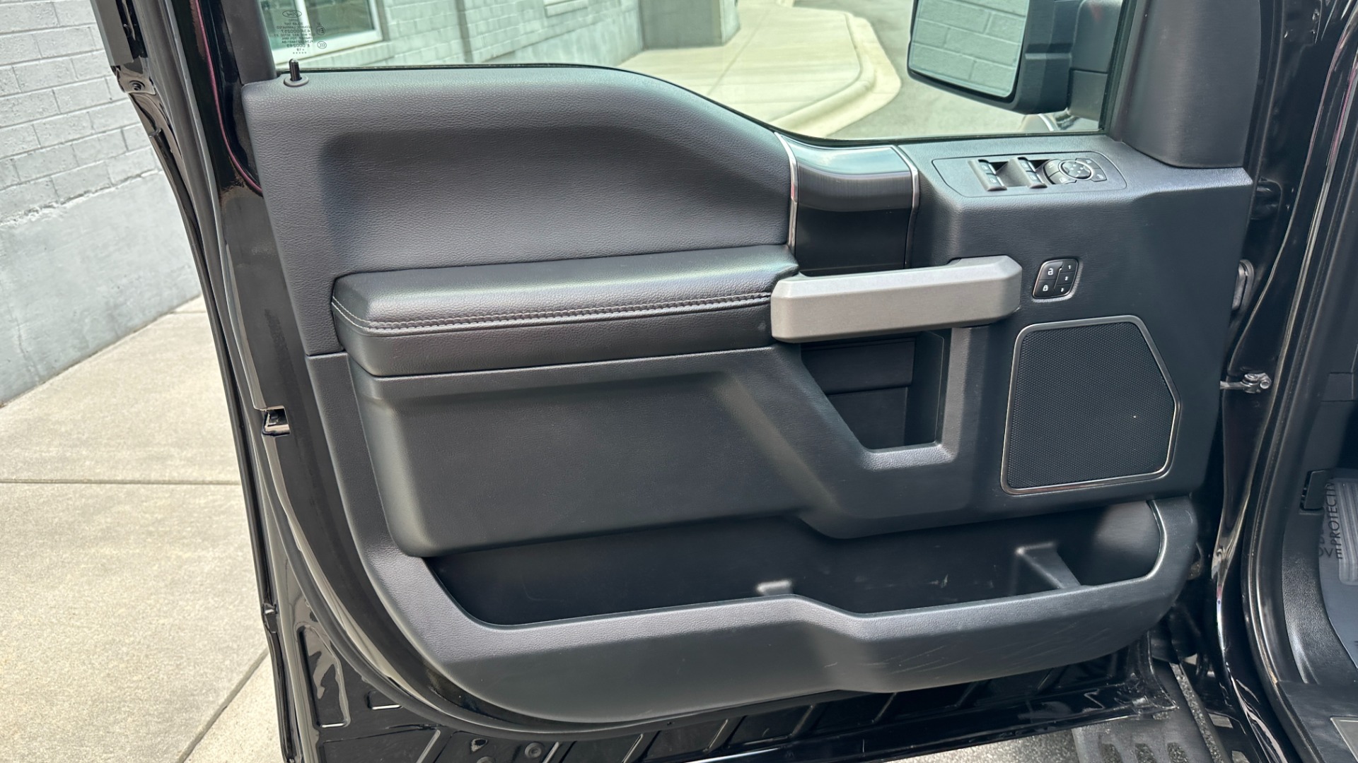 Used 2019 Ford F-150 Raptor for sale $55,495 at Formula Imports in Charlotte NC 28227 10