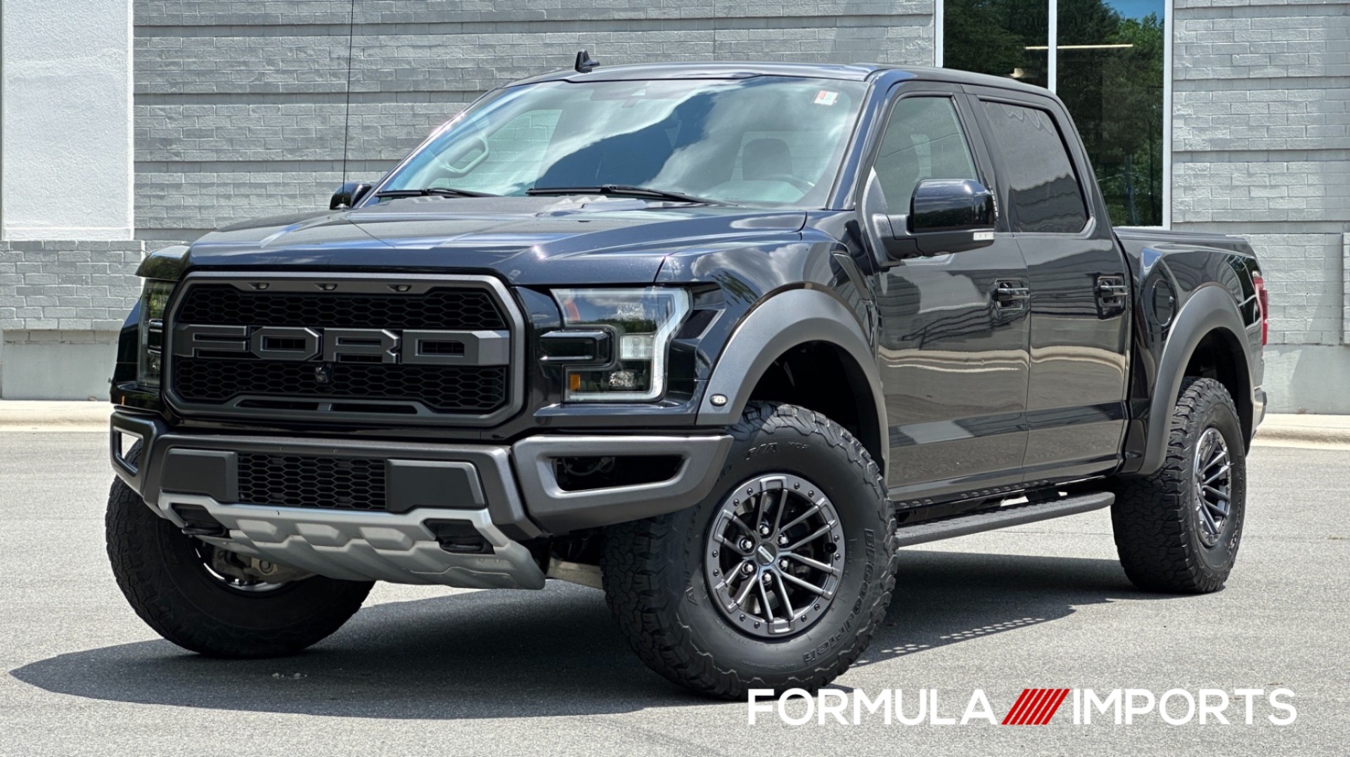 Used 2019 Ford F-150 Raptor for sale $55,495 at Formula Imports in Charlotte NC 28227 1