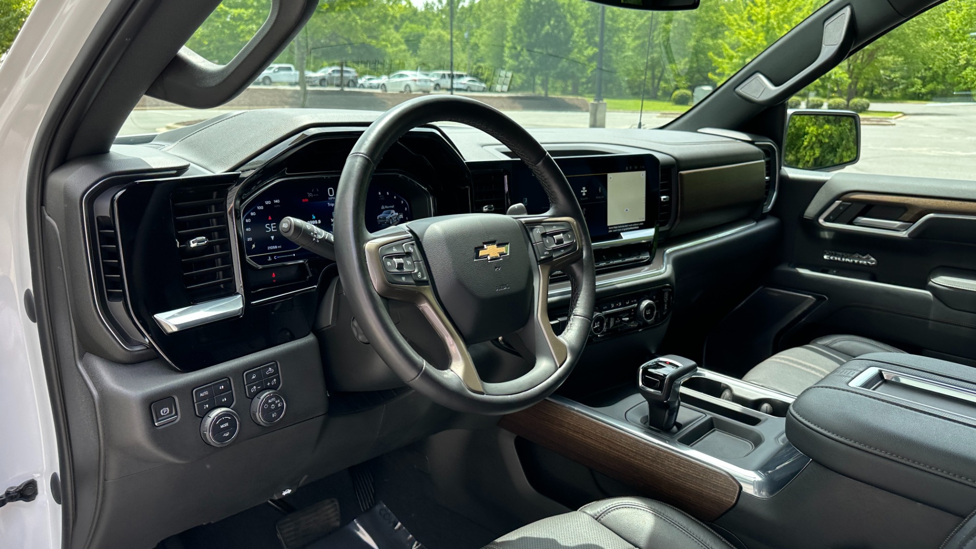 Used 2022 Chevrolet Silverado 1500 HIGH COUNTRY PREMIUM / PEARL PAINT / ADAPTIVE RIDE / MULTIFLEX TAIL GATE for sale $62,500 at Formula Imports in Charlotte NC 28227 11