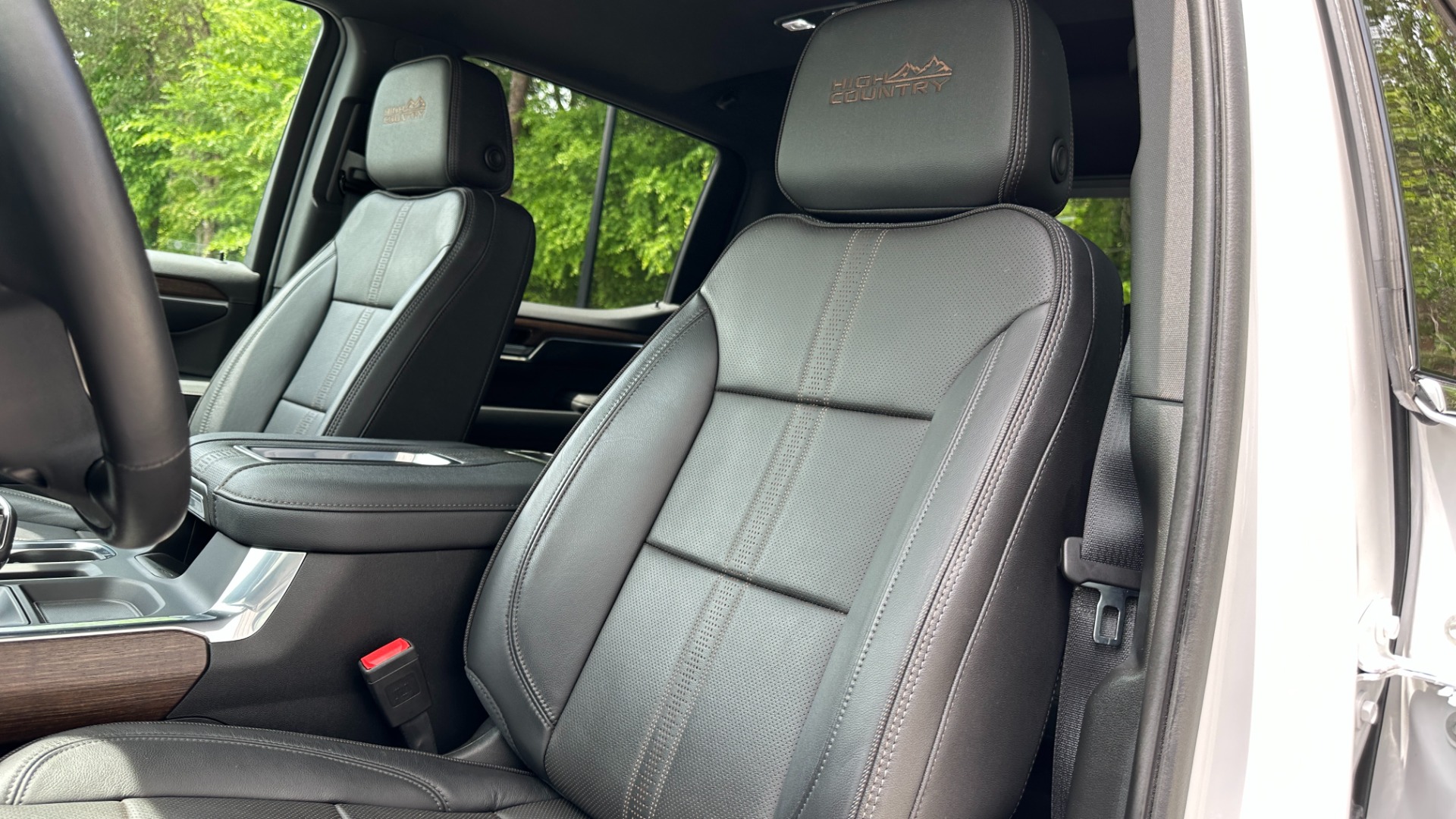 Used 2022 Chevrolet Silverado 1500 HIGH COUNTRY PREMIUM / PEARL PAINT / ADAPTIVE RIDE / MULTIFLEX TAIL GATE for sale $62,500 at Formula Imports in Charlotte NC 28227 13