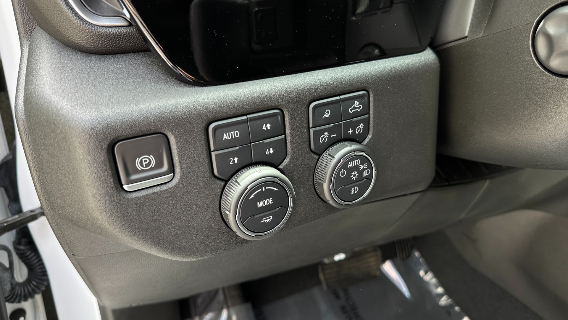 Used 2022 Chevrolet Silverado 1500 HIGH COUNTRY PREMIUM / PEARL PAINT / ADAPTIVE RIDE / MULTIFLEX TAIL GATE for sale Sold at Formula Imports in Charlotte NC 28227 16