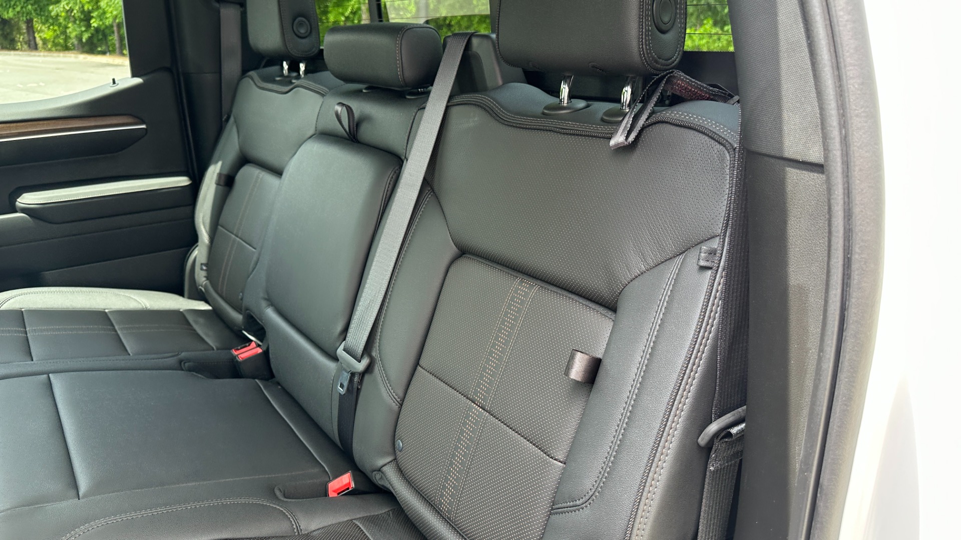 Used 2022 Chevrolet Silverado 1500 HIGH COUNTRY PREMIUM / PEARL PAINT / ADAPTIVE RIDE / MULTIFLEX TAIL GATE for sale $62,500 at Formula Imports in Charlotte NC 28227 27