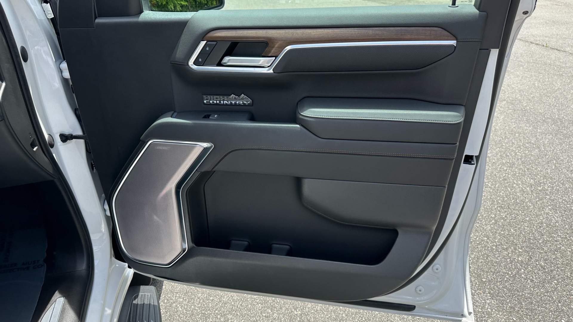 Used 2022 Chevrolet Silverado 1500 HIGH COUNTRY PREMIUM / PEARL PAINT / ADAPTIVE RIDE / MULTIFLEX TAIL GATE for sale $62,500 at Formula Imports in Charlotte NC 28227 35