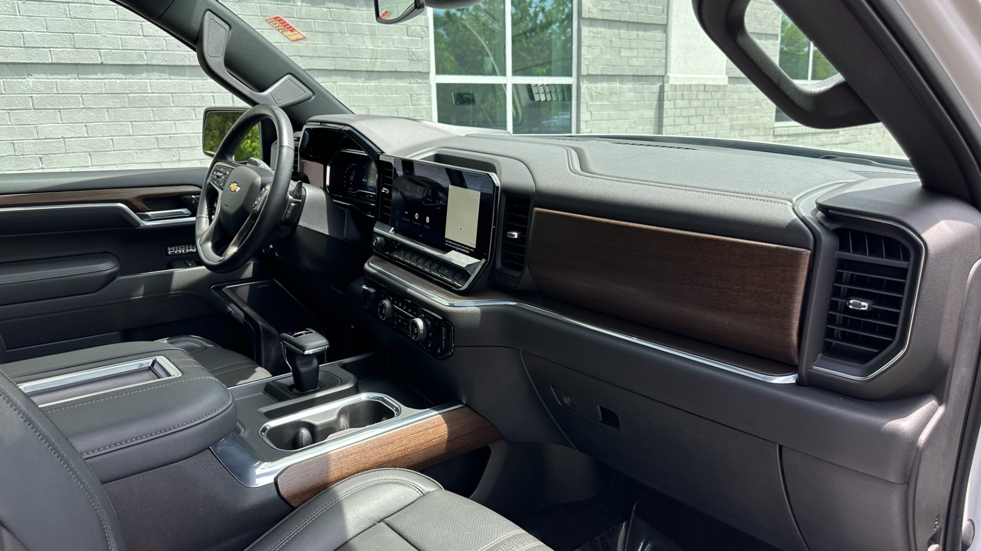 Used 2022 Chevrolet Silverado 1500 HIGH COUNTRY PREMIUM / PEARL PAINT / ADAPTIVE RIDE / MULTIFLEX TAIL GATE for sale Sold at Formula Imports in Charlotte NC 28227 36