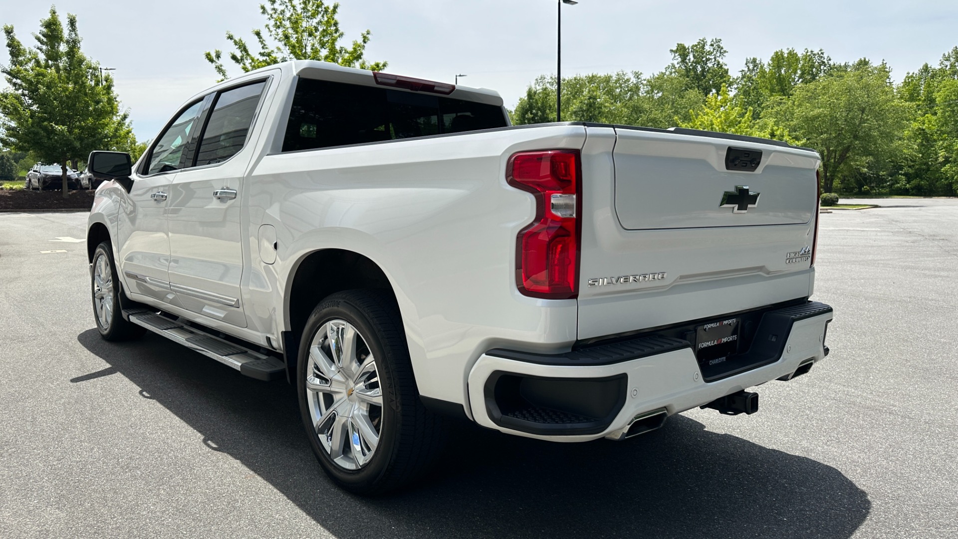 Used 2022 Chevrolet Silverado 1500 HIGH COUNTRY PREMIUM / PEARL PAINT / ADAPTIVE RIDE / MULTIFLEX TAIL GATE for sale Sold at Formula Imports in Charlotte NC 28227 5