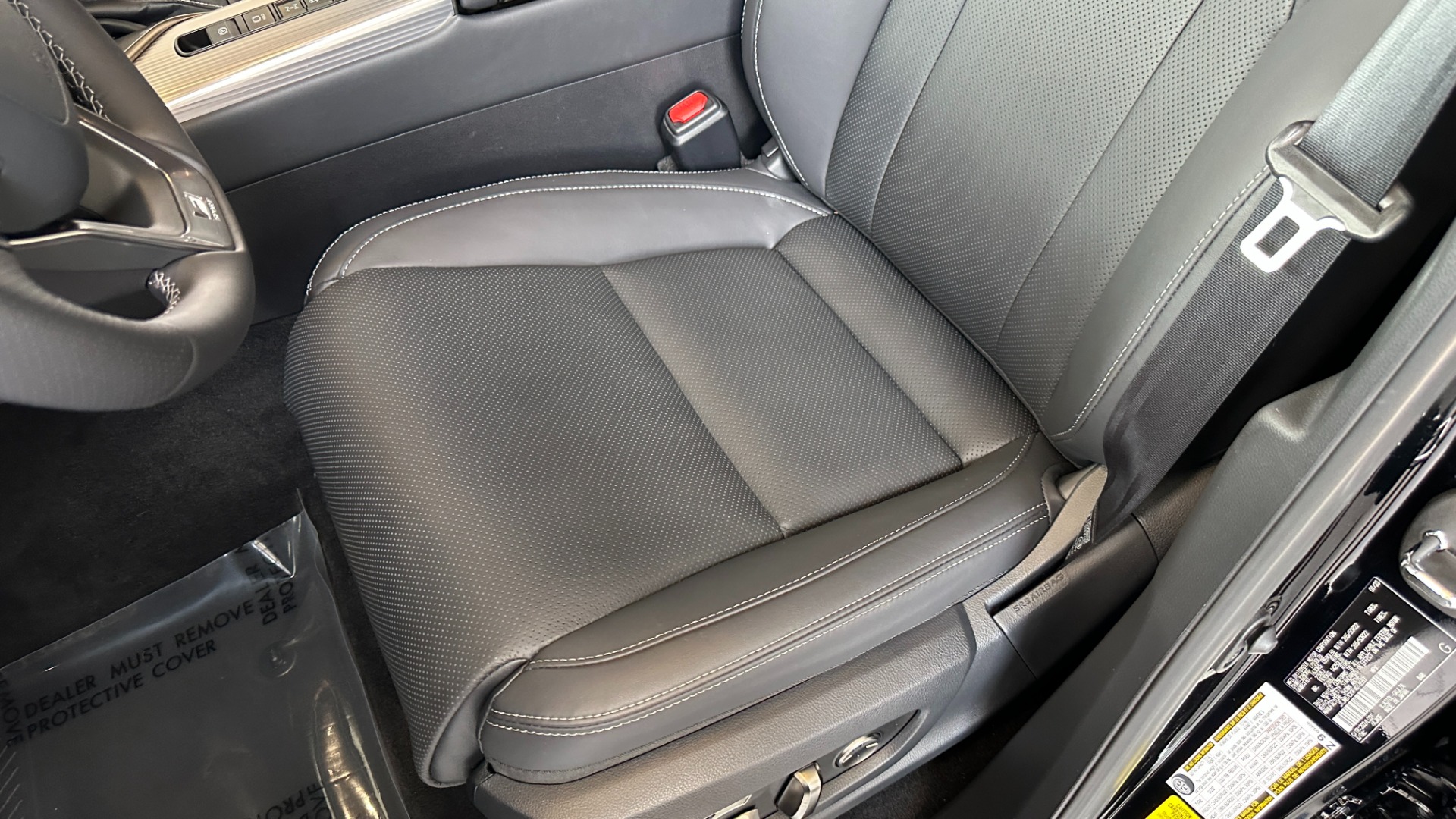 Used 2023 Lexus LX LX 600 F SPORT / MARK LEVINSON / HEIGHT CONTROL / CROSS BARS for sale $138,499 at Formula Imports in Charlotte NC 28227 15
