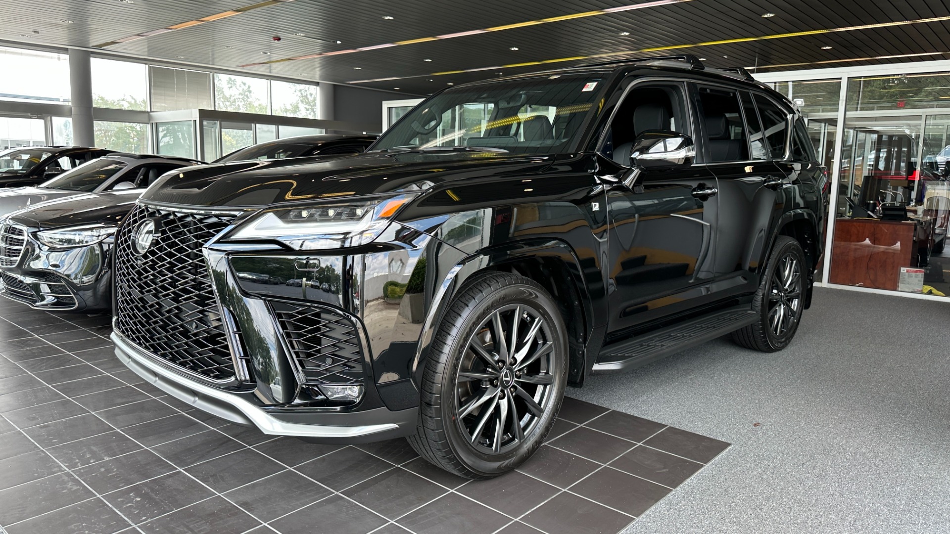 Used 2023 Lexus LX LX 600 F SPORT / MARK LEVINSON / HEIGHT CONTROL / CROSS BARS for sale $138,499 at Formula Imports in Charlotte NC 28227 2