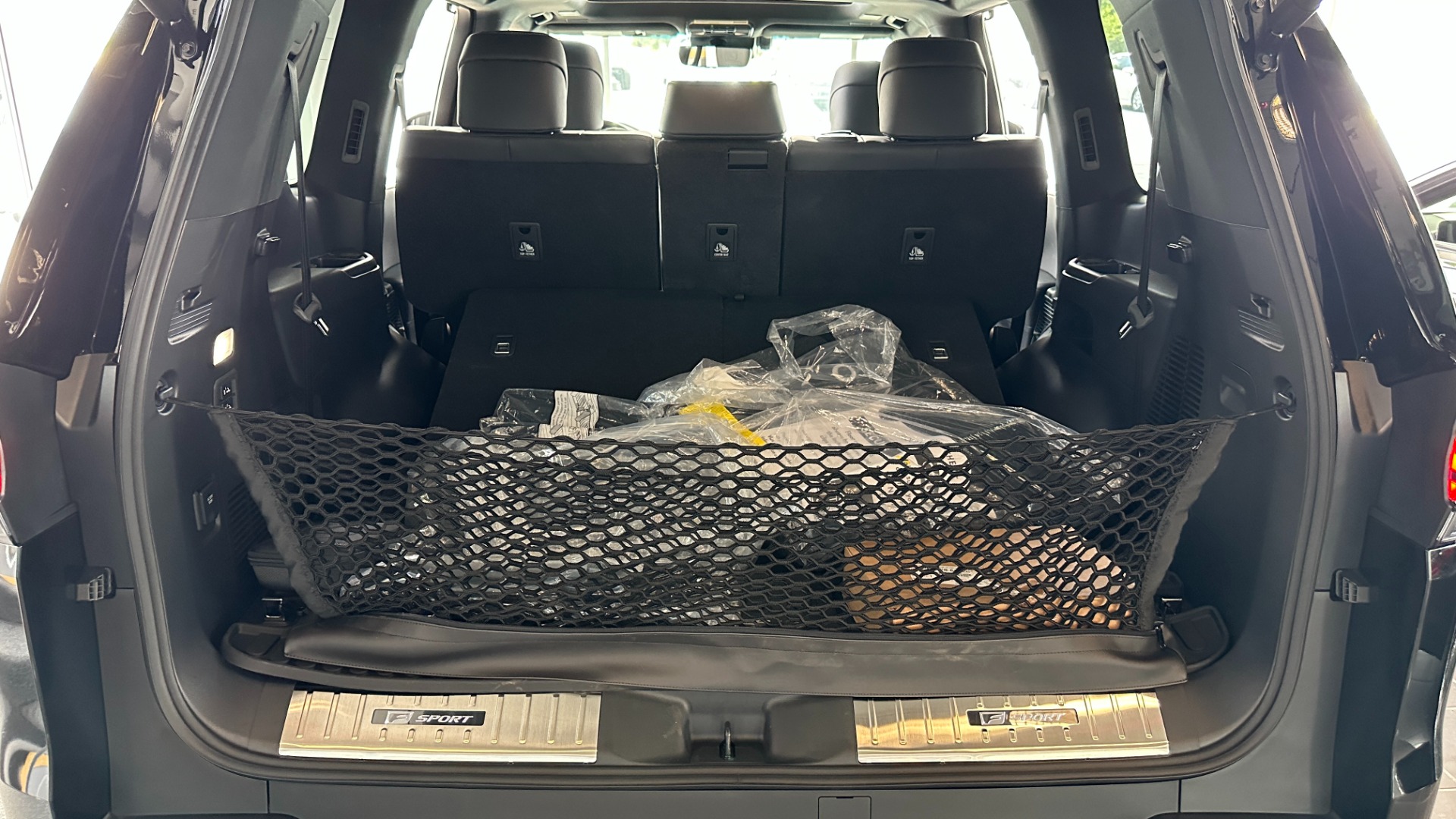 Used 2023 Lexus LX LX 600 F SPORT / MARK LEVINSON / HEIGHT CONTROL / CROSS BARS for sale $138,499 at Formula Imports in Charlotte NC 28227 32