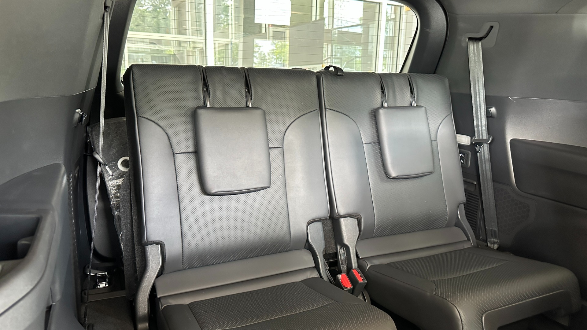 Used 2023 Lexus LX LX 600 F SPORT / MARK LEVINSON / HEIGHT CONTROL / CROSS BARS for sale $138,499 at Formula Imports in Charlotte NC 28227 40