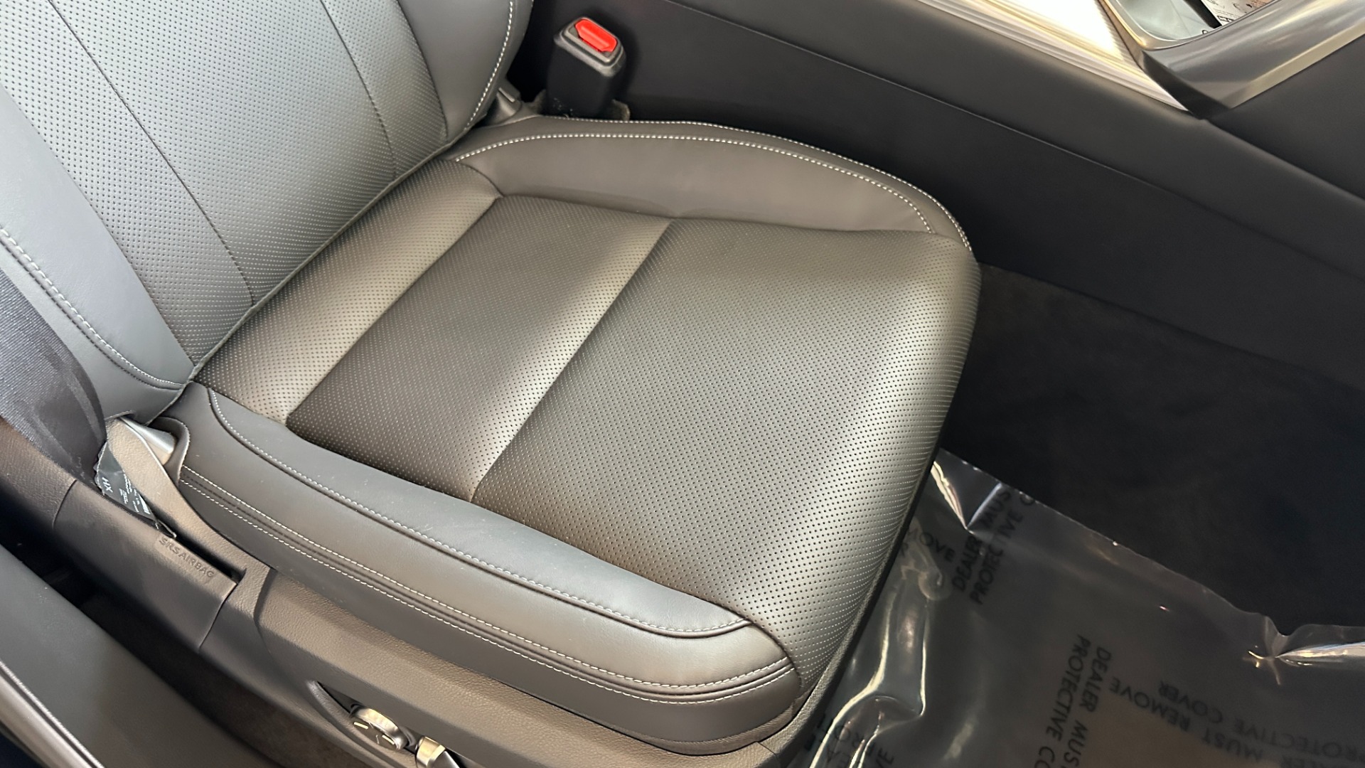 Used 2023 Lexus LX LX 600 F SPORT / MARK LEVINSON / HEIGHT CONTROL / CROSS BARS for sale $138,499 at Formula Imports in Charlotte NC 28227 47