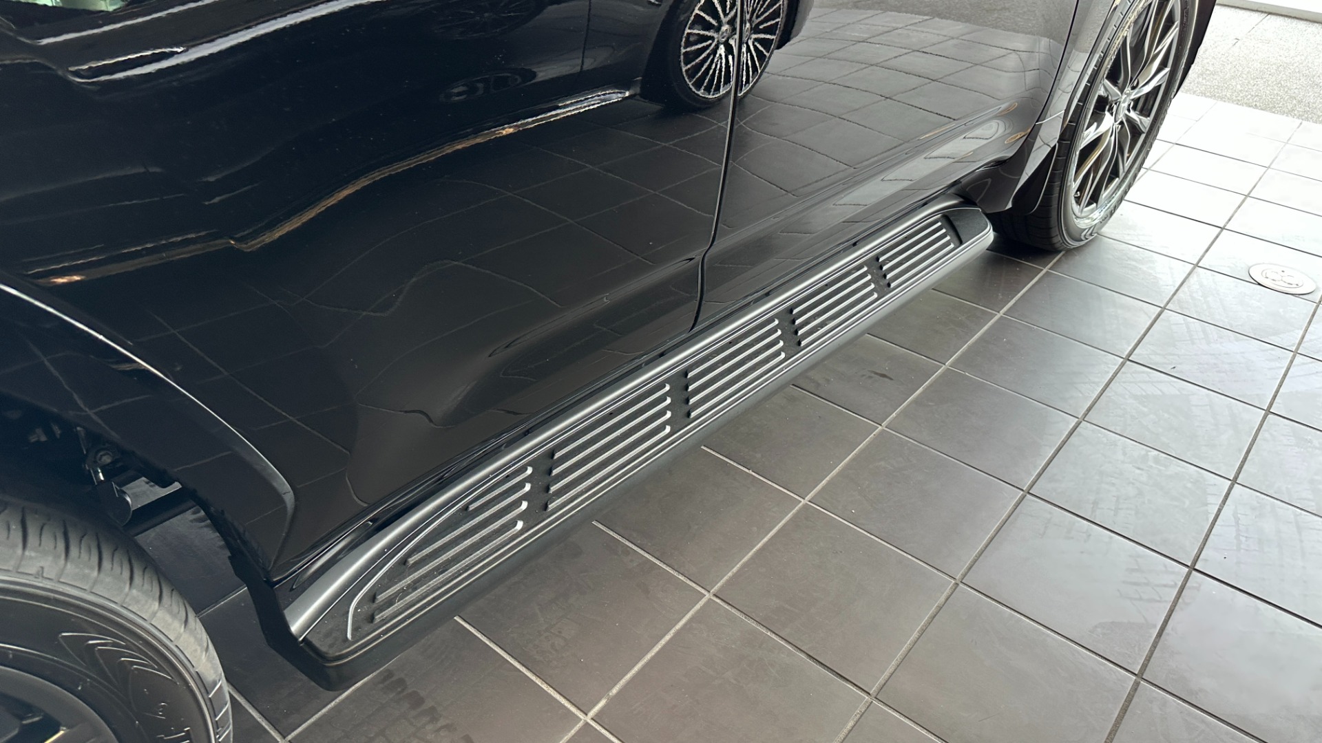 Used 2023 Lexus LX LX 600 F SPORT / MARK LEVINSON / HEIGHT CONTROL / CROSS BARS for sale Sold at Formula Imports in Charlotte NC 28227 51