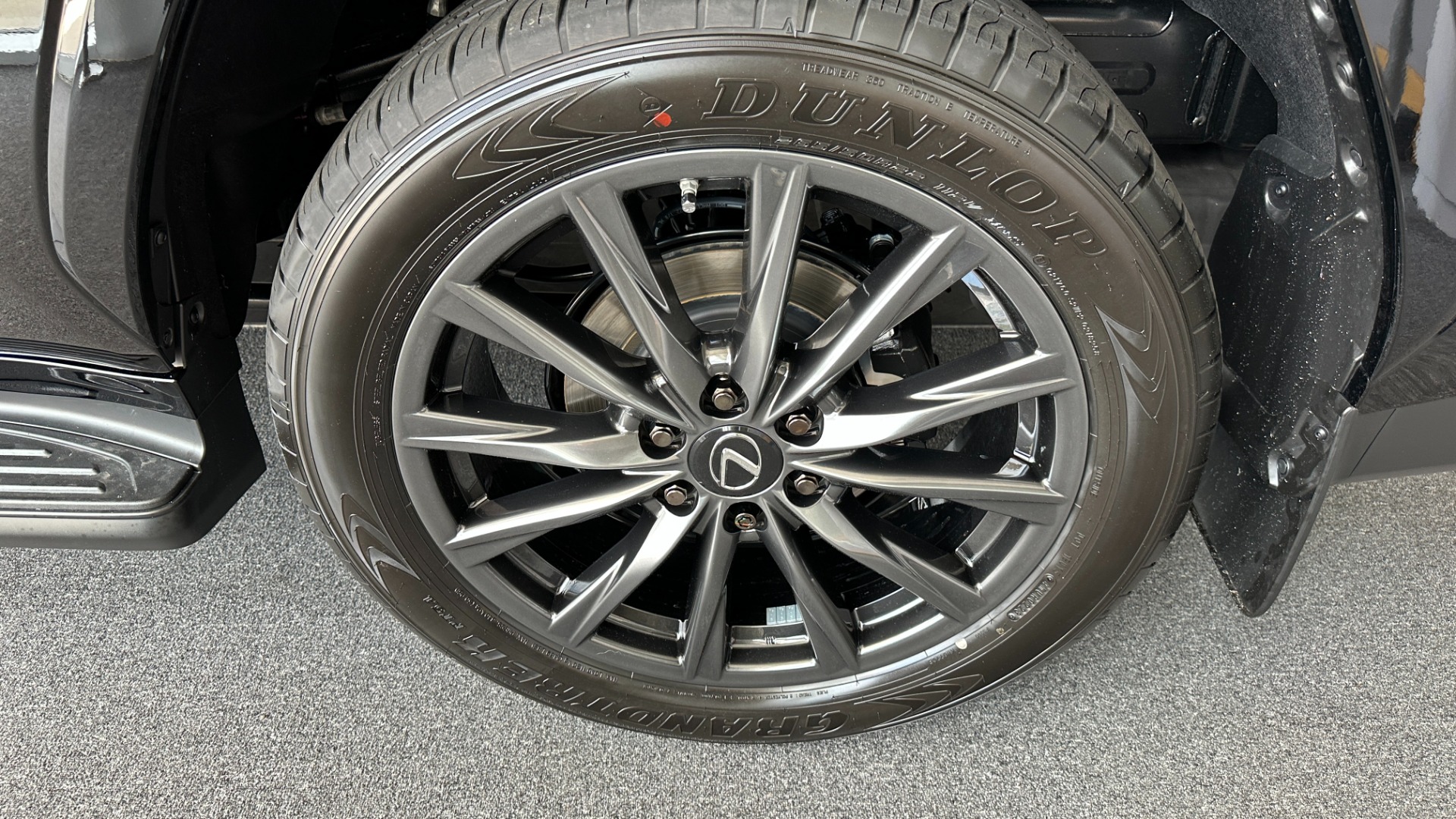Used 2023 Lexus LX LX 600 F SPORT / MARK LEVINSON / HEIGHT CONTROL / CROSS BARS for sale $138,499 at Formula Imports in Charlotte NC 28227 58