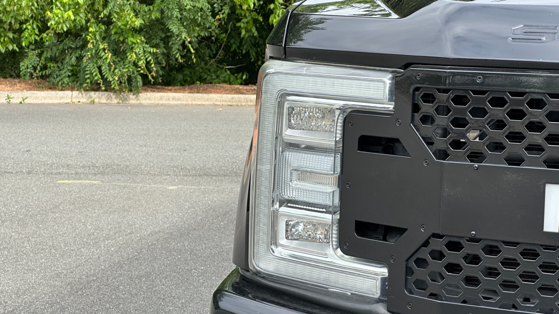 Used 2017 Ford Super Duty F-250 SRW PLATINUM / FABTECH LIFT / FUEL WHEELS / PANORAMIC ROOF / ROCK LIGHTS for sale Sold at Formula Imports in Charlotte NC 28227 40