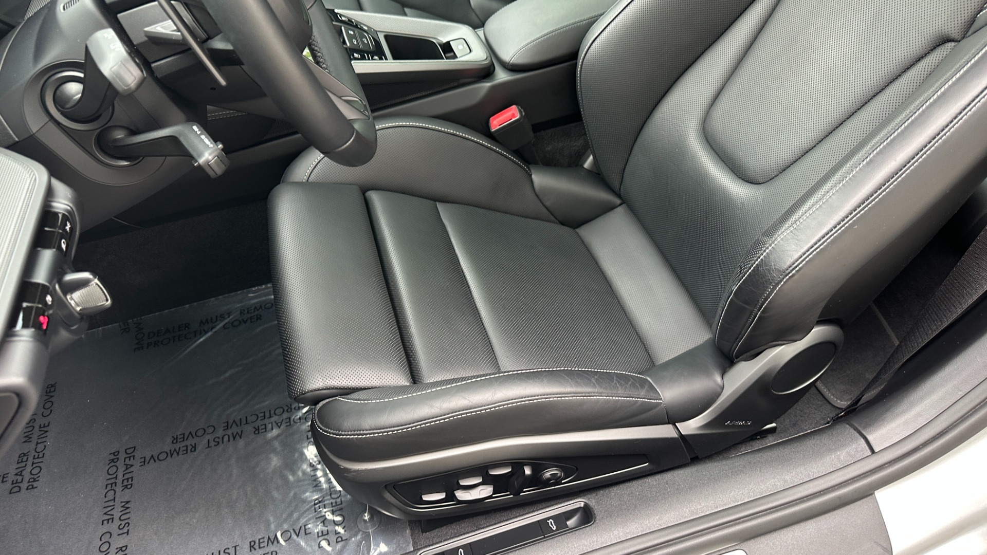 Used 2020 Porsche 911 CARRERA 4S / SPORT PACKAGE / PDLS+ LIGHTS / BOSE / SPORT EXHAUST for sale $144,995 at Formula Imports in Charlotte NC 28227 21