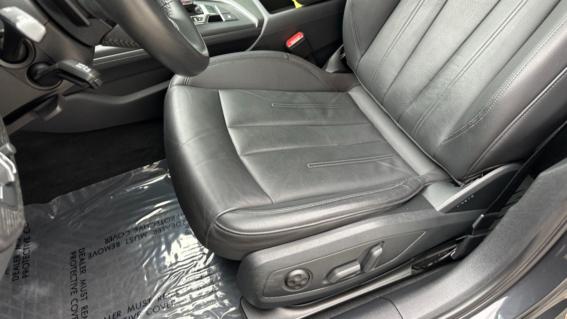 Used 2019 Audi A4 PREMIUM / AUDI BEAM RINGS / AUDI GUARD / LEATHER for sale $28,250 at Formula Imports in Charlotte NC 28227 13
