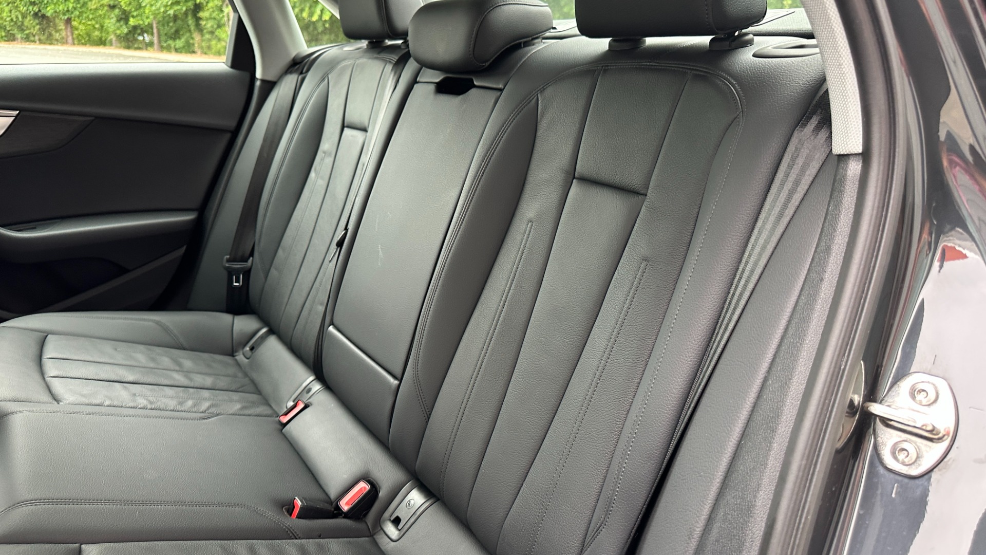 Used 2019 Audi A4 PREMIUM / AUDI BEAM RINGS / AUDI GUARD / LEATHER for sale $28,250 at Formula Imports in Charlotte NC 28227 24