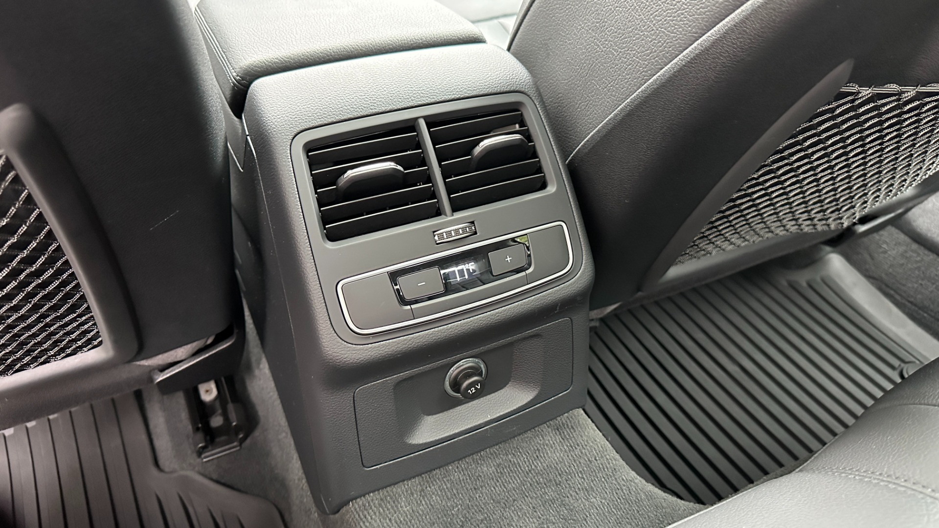 Used 2019 Audi A4 PREMIUM / AUDI BEAM RINGS / AUDI GUARD / LEATHER for sale $28,250 at Formula Imports in Charlotte NC 28227 25