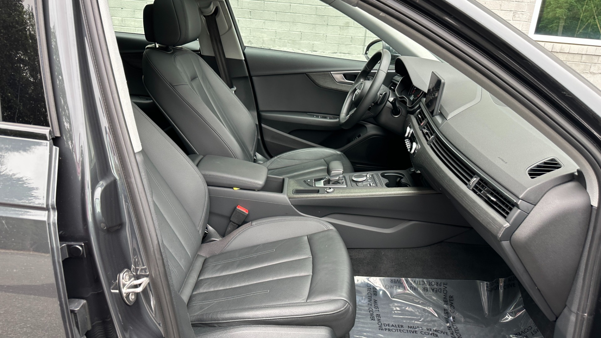 Used 2019 Audi A4 PREMIUM / AUDI BEAM RINGS / AUDI GUARD / LEATHER for sale $28,250 at Formula Imports in Charlotte NC 28227 32
