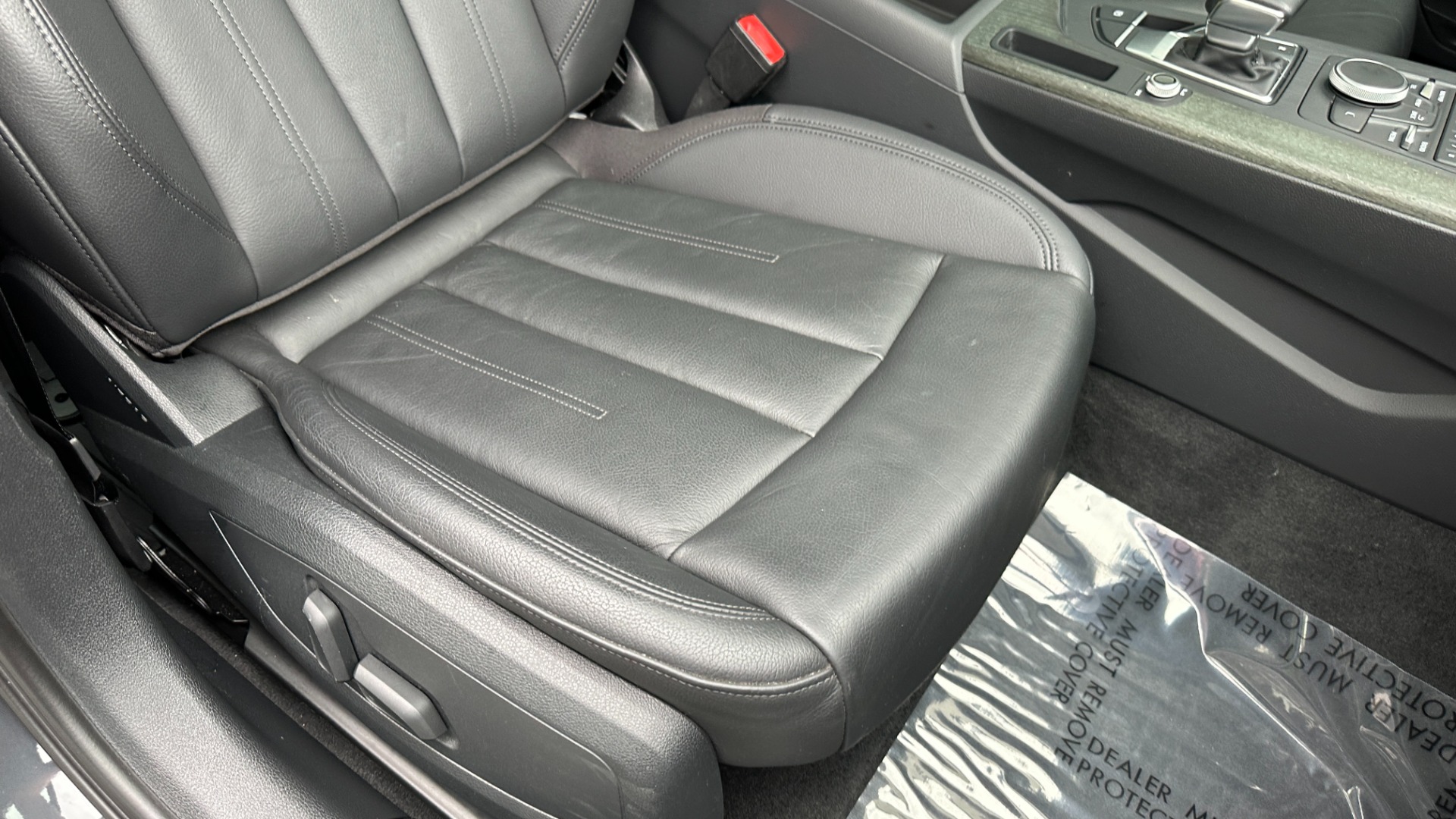 Used 2019 Audi A4 PREMIUM / AUDI BEAM RINGS / AUDI GUARD / LEATHER for sale $28,250 at Formula Imports in Charlotte NC 28227 34