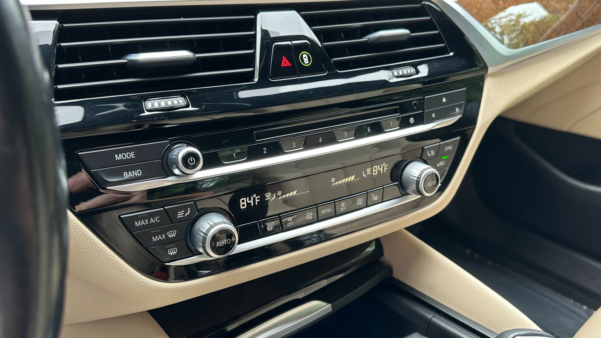 Used 2019 BMW 5 Series 530i / LIGHTING PACKAGE / CONVENIENCE PACKAGE / 19IN WHEELS for sale Sold at Formula Imports in Charlotte NC 28227 19