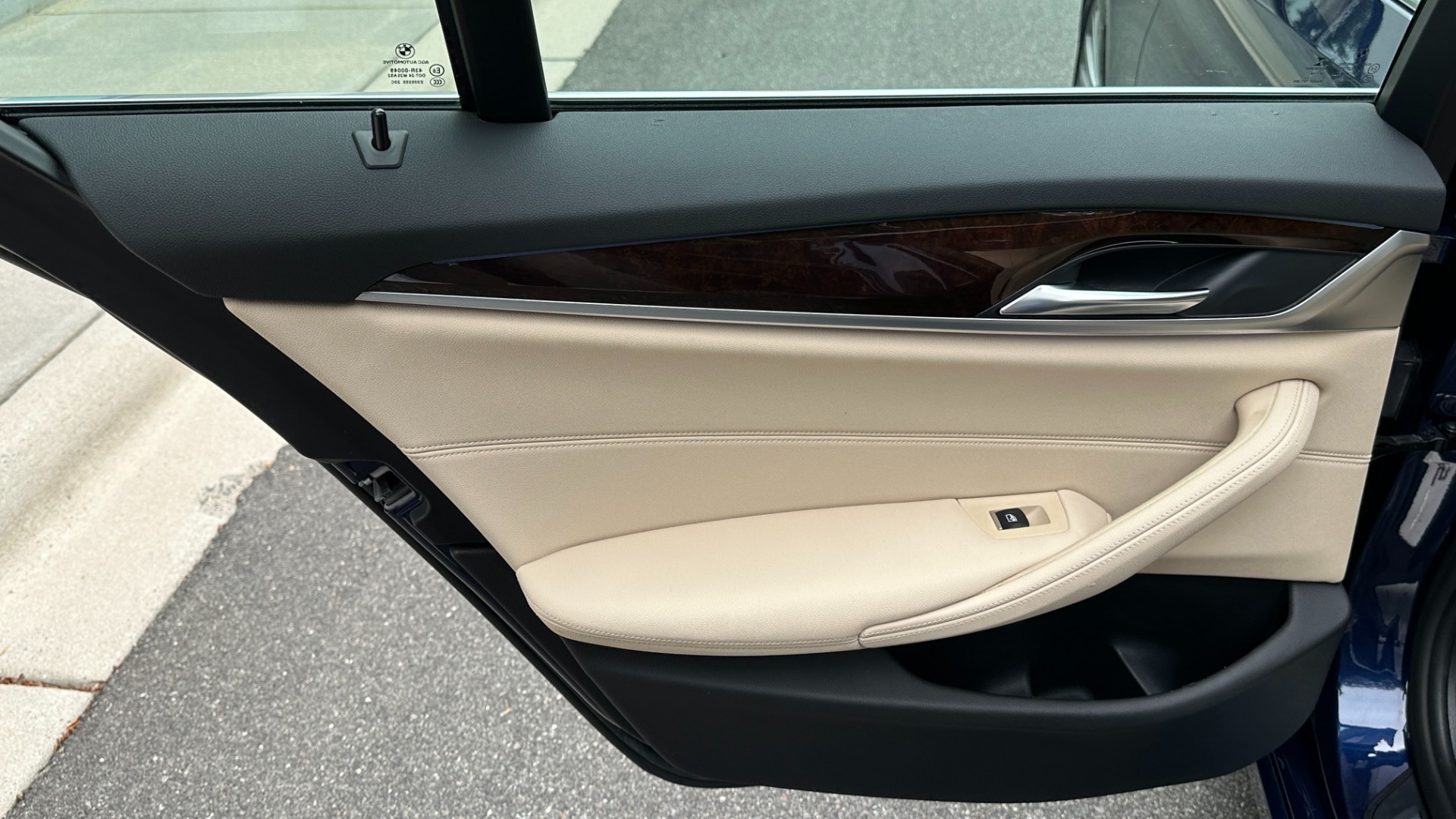 Used 2019 BMW 5 Series 530i / LIGHTING PACKAGE / CONVENIENCE PACKAGE / 19IN WHEELS for sale Sold at Formula Imports in Charlotte NC 28227 23
