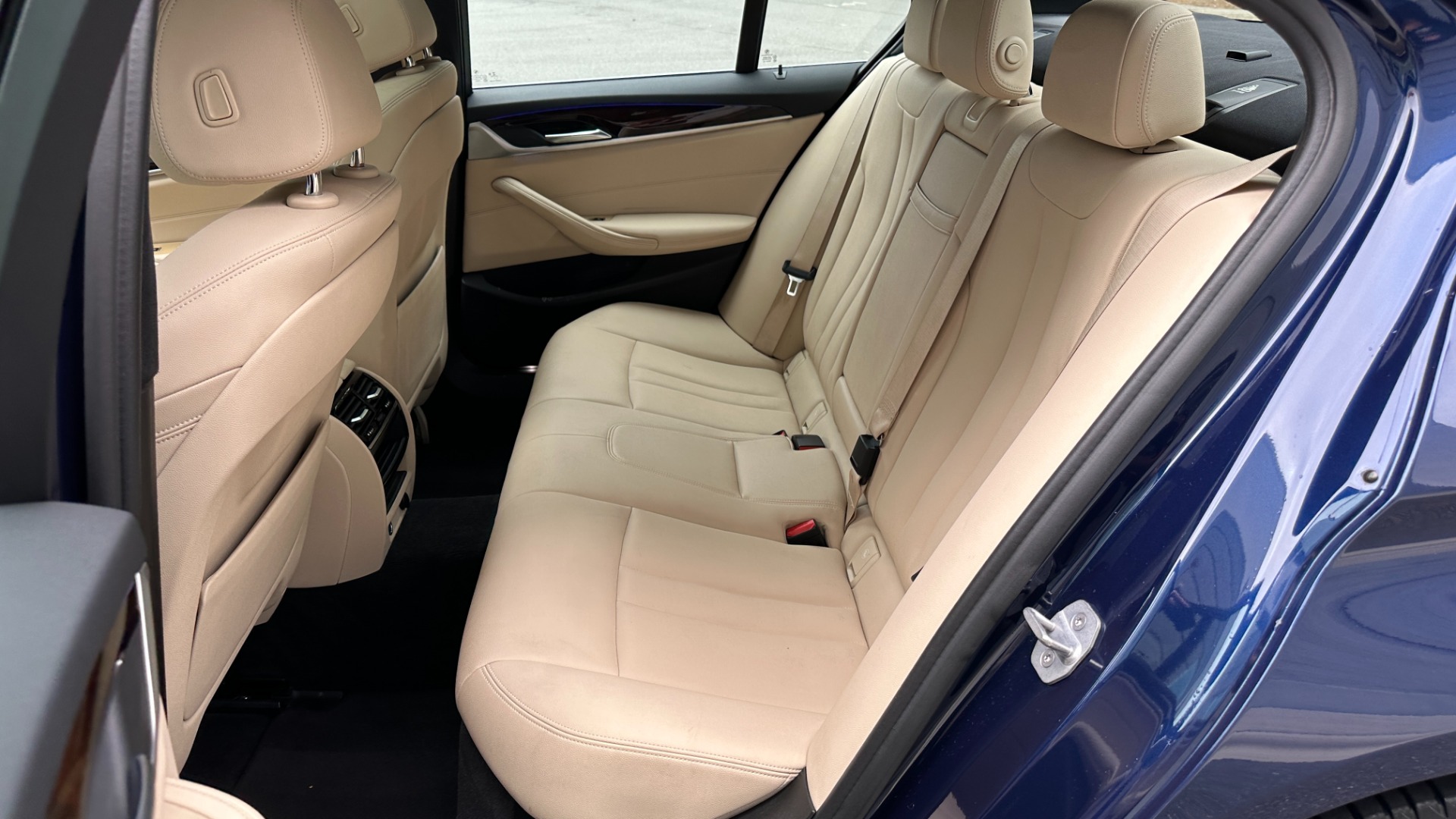 Used 2019 BMW 5 Series 530i / LIGHTING PACKAGE / CONVENIENCE PACKAGE / 19IN WHEELS for sale Sold at Formula Imports in Charlotte NC 28227 25