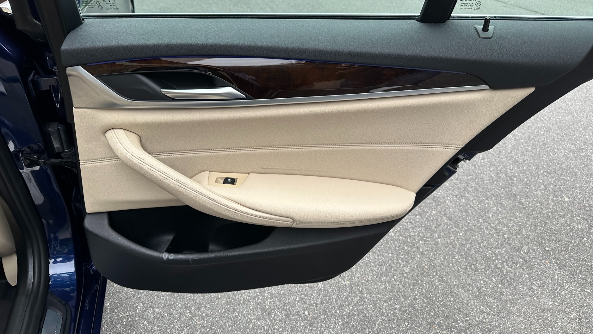 Used 2019 BMW 5 Series 530i / LIGHTING PACKAGE / CONVENIENCE PACKAGE / 19IN WHEELS for sale Sold at Formula Imports in Charlotte NC 28227 28
