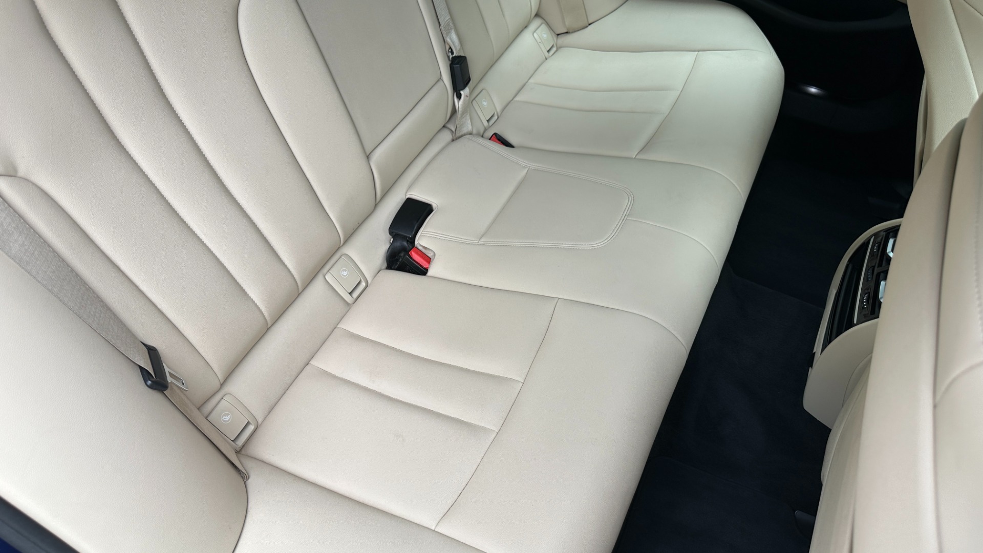 Used 2019 BMW 5 Series 530i / LIGHTING PACKAGE / CONVENIENCE PACKAGE / 19IN WHEELS for sale Sold at Formula Imports in Charlotte NC 28227 29