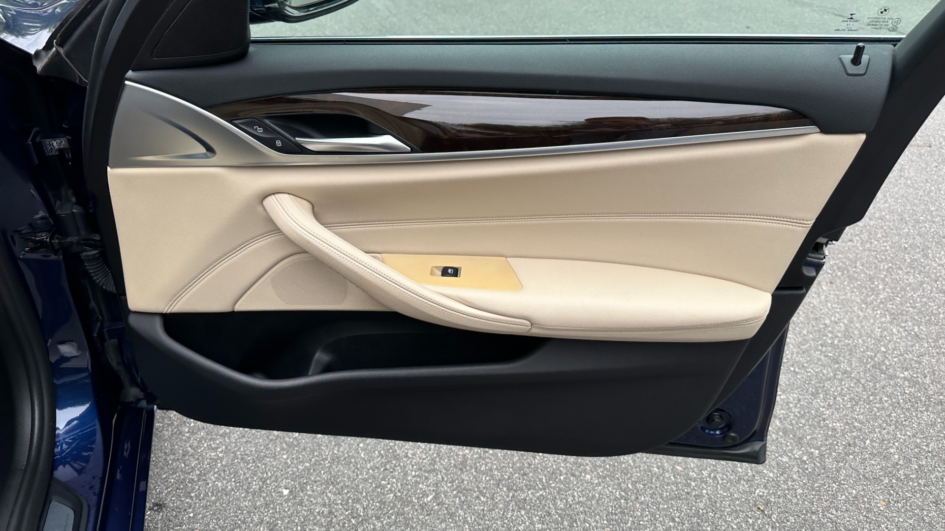 Used 2019 BMW 5 Series 530i / LIGHTING PACKAGE / CONVENIENCE PACKAGE / 19IN WHEELS for sale Sold at Formula Imports in Charlotte NC 28227 31