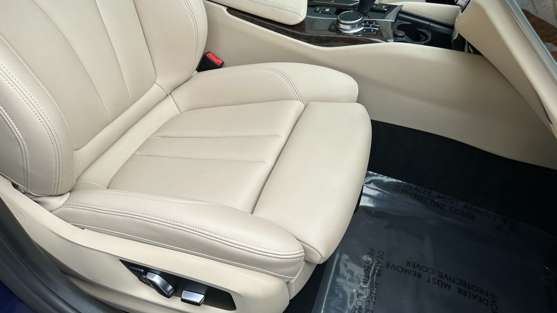 Used 2019 BMW 5 Series 530i / LIGHTING PACKAGE / CONVENIENCE PACKAGE / 19IN WHEELS for sale Sold at Formula Imports in Charlotte NC 28227 35