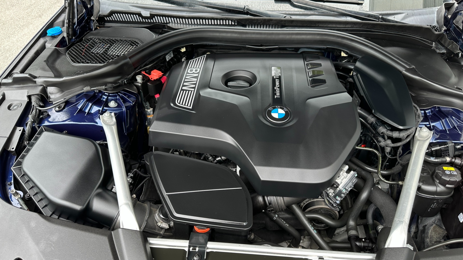 Used 2019 BMW 5 Series 530i / LIGHTING PACKAGE / CONVENIENCE PACKAGE / 19IN WHEELS for sale Sold at Formula Imports in Charlotte NC 28227 42