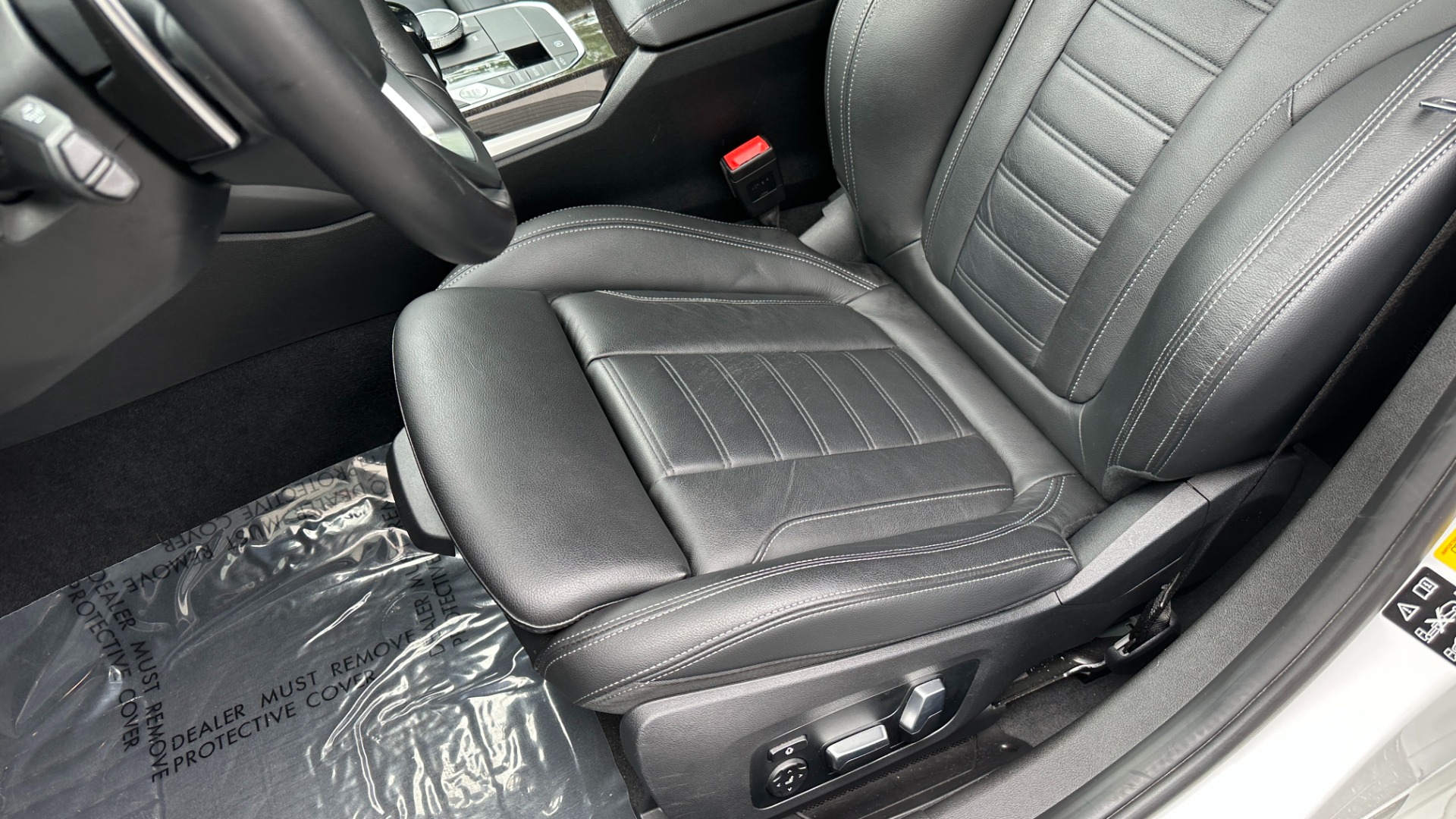 Used 2019 BMW 3 Series 330i xDrive / PREMIUM / LEATHER / EXECUTIVE / REMOTE START for sale $30,995 at Formula Imports in Charlotte NC 28227 14
