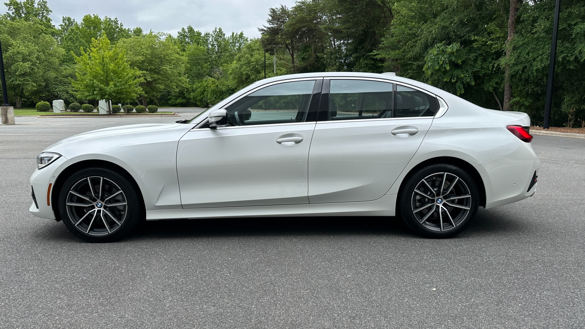 Used 2019 BMW 3 Series 330i xDrive / PREMIUM / LEATHER / EXECUTIVE / REMOTE START for sale $30,995 at Formula Imports in Charlotte NC 28227 3