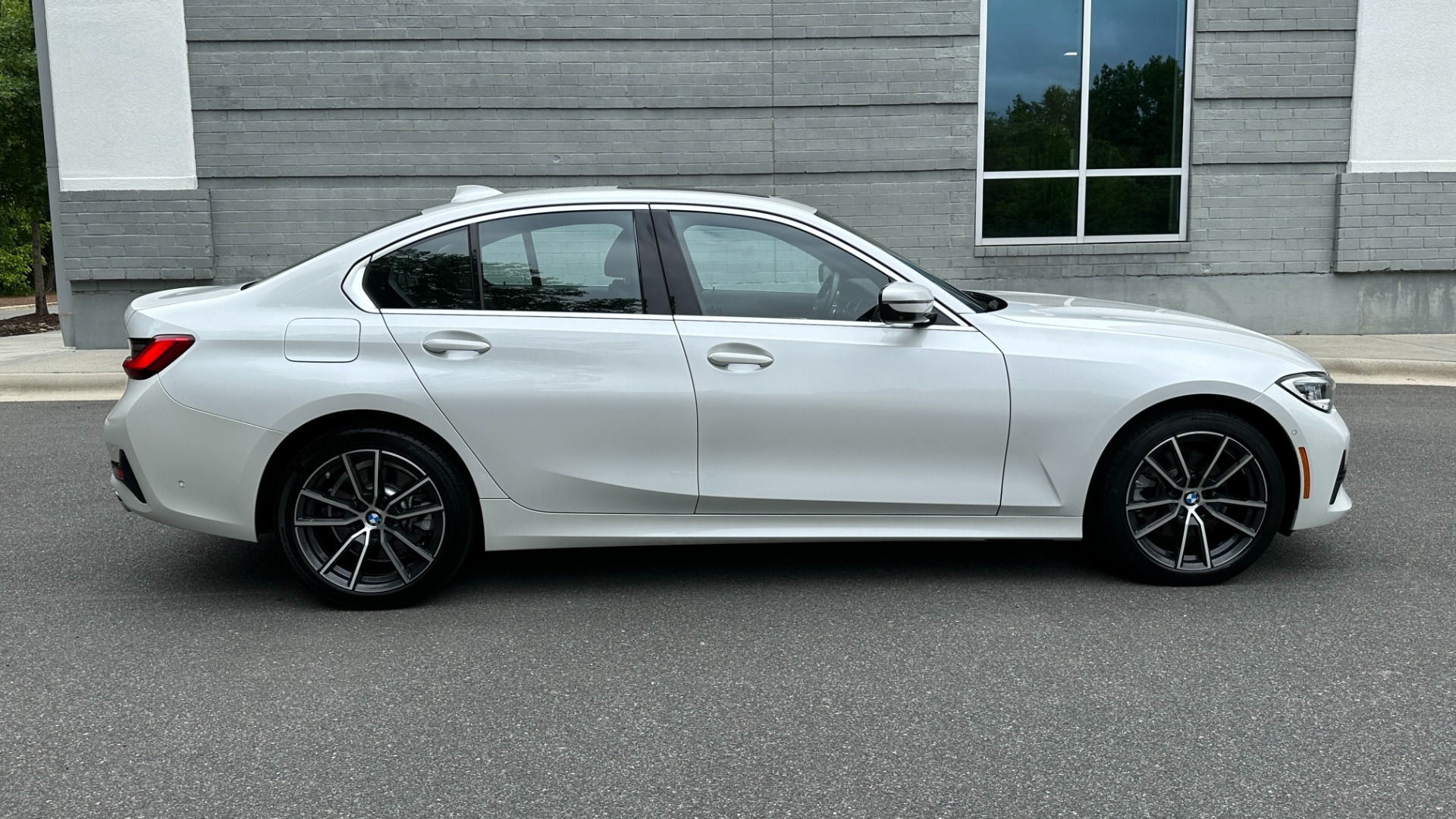 Used 2019 BMW 3 Series 330i xDrive / PREMIUM / LEATHER / EXECUTIVE / REMOTE START for sale $30,995 at Formula Imports in Charlotte NC 28227 6