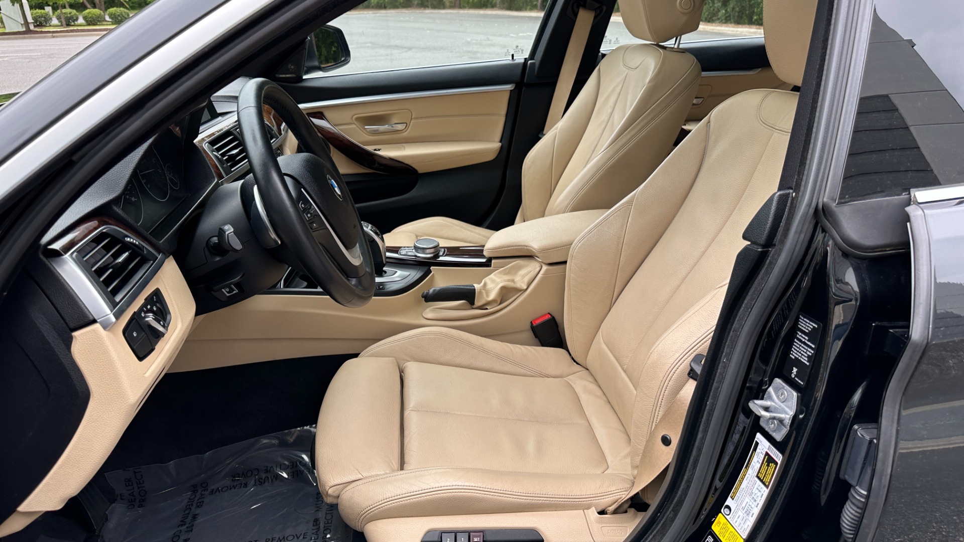 Used 2019 BMW 4 Series 430i xDrive / DAKOTA LEATHER / HARMAN KARDON / CONVENIENCE PKG / BLIND SPOT for sale $30,482 at Formula Imports in Charlotte NC 28227 12