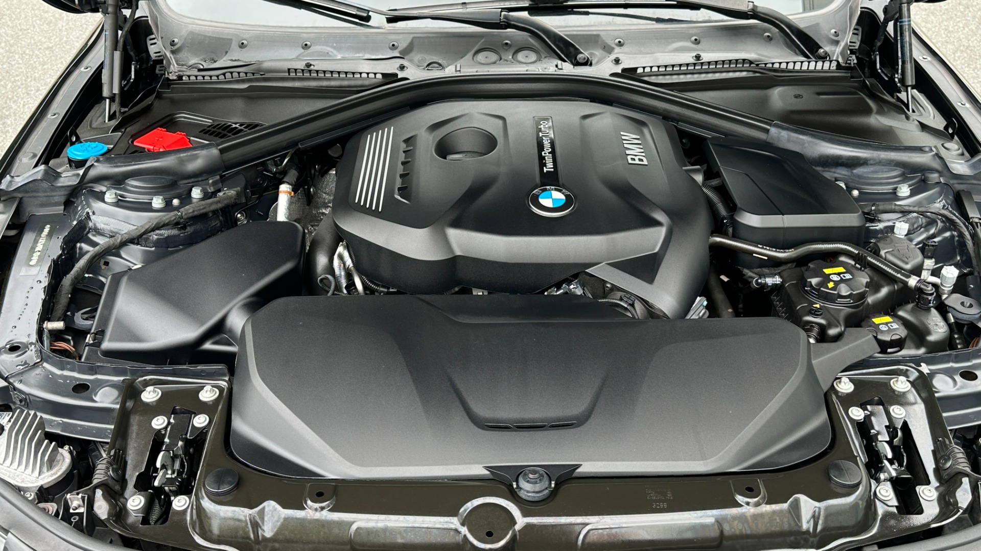 Used 2019 BMW 4 Series 430i xDrive / DAKOTA LEATHER / HARMAN KARDON / CONVENIENCE PKG / BLIND SPOT for sale $30,482 at Formula Imports in Charlotte NC 28227 37