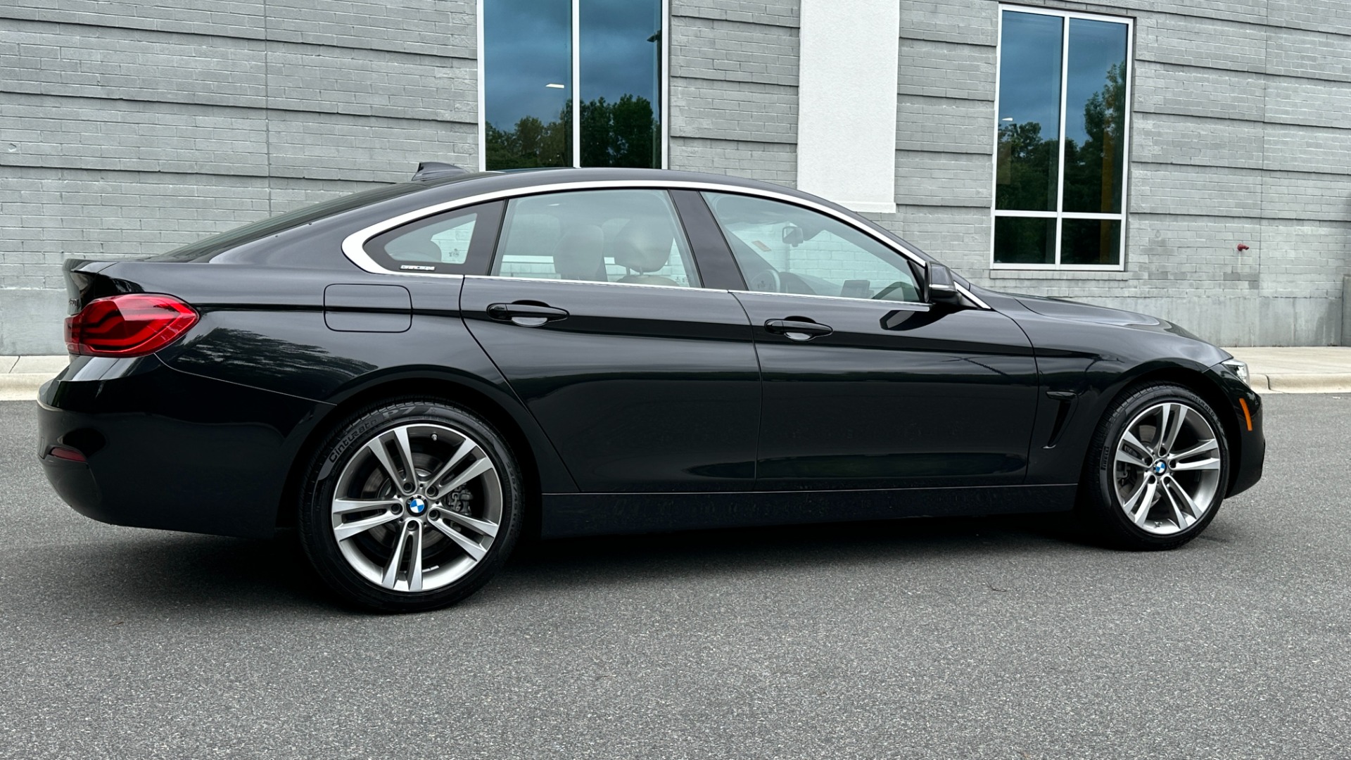 Used 2019 BMW 4 Series 430i xDrive / DAKOTA LEATHER / HARMAN KARDON / CONVENIENCE PKG / BLIND SPOT for sale $30,482 at Formula Imports in Charlotte NC 28227 6