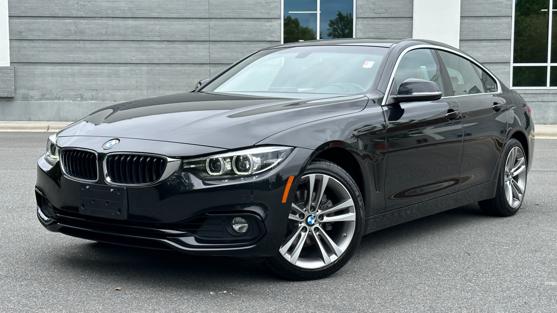 Used 2019 BMW 4 Series 430i xDrive / DAKOTA LEATHER / HARMAN KARDON / CONVENIENCE PKG / BLIND SPOT for sale $30,482 at Formula Imports in Charlotte NC 28227 1